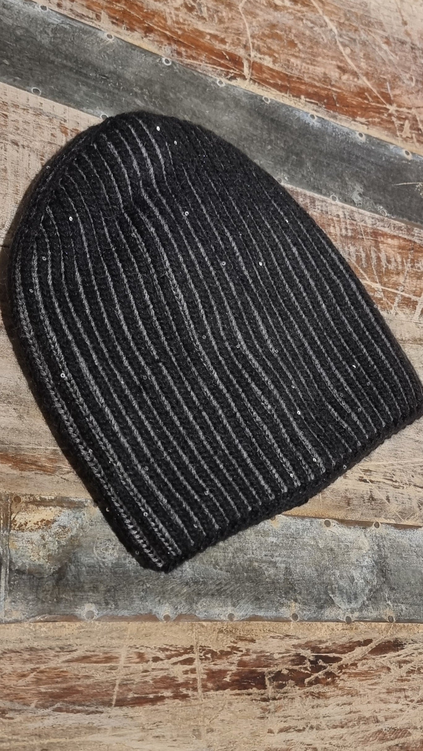 Connie Beanie Black