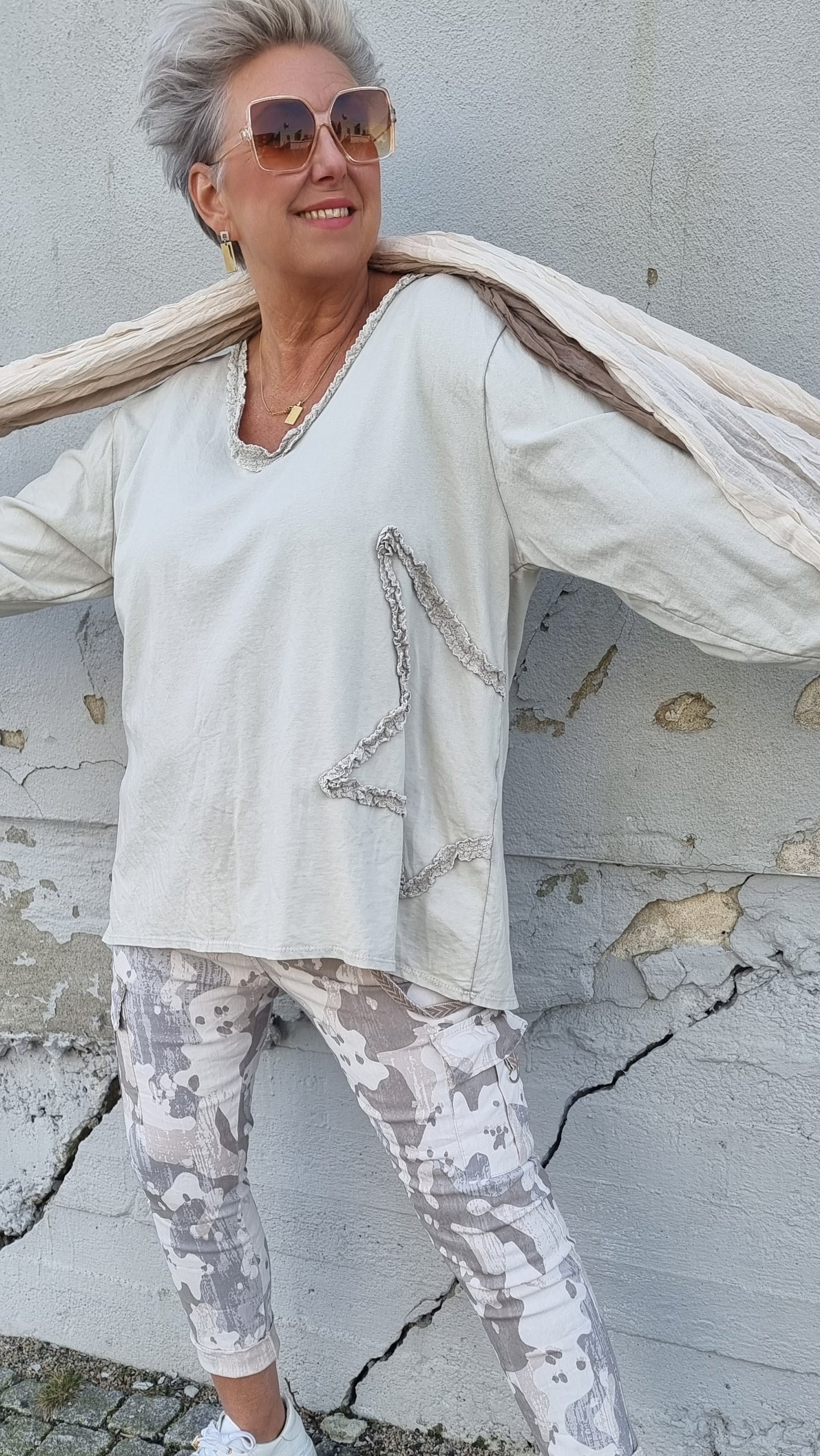Beige topp med stjerne