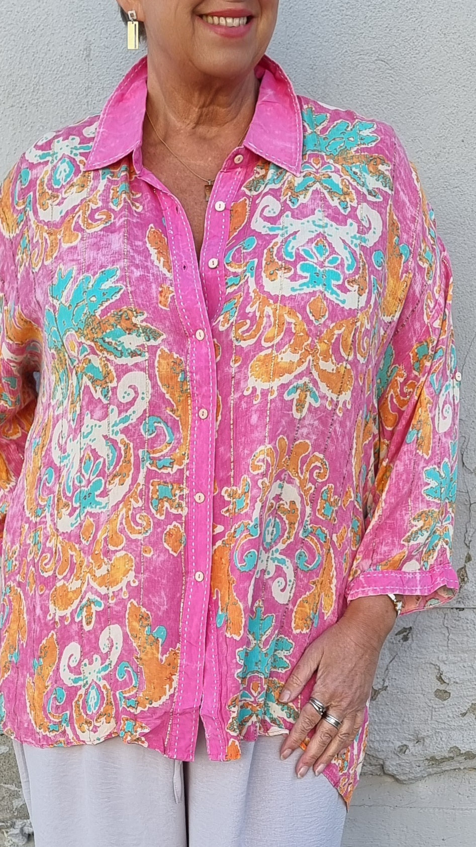 Rosa skjorte med mønster