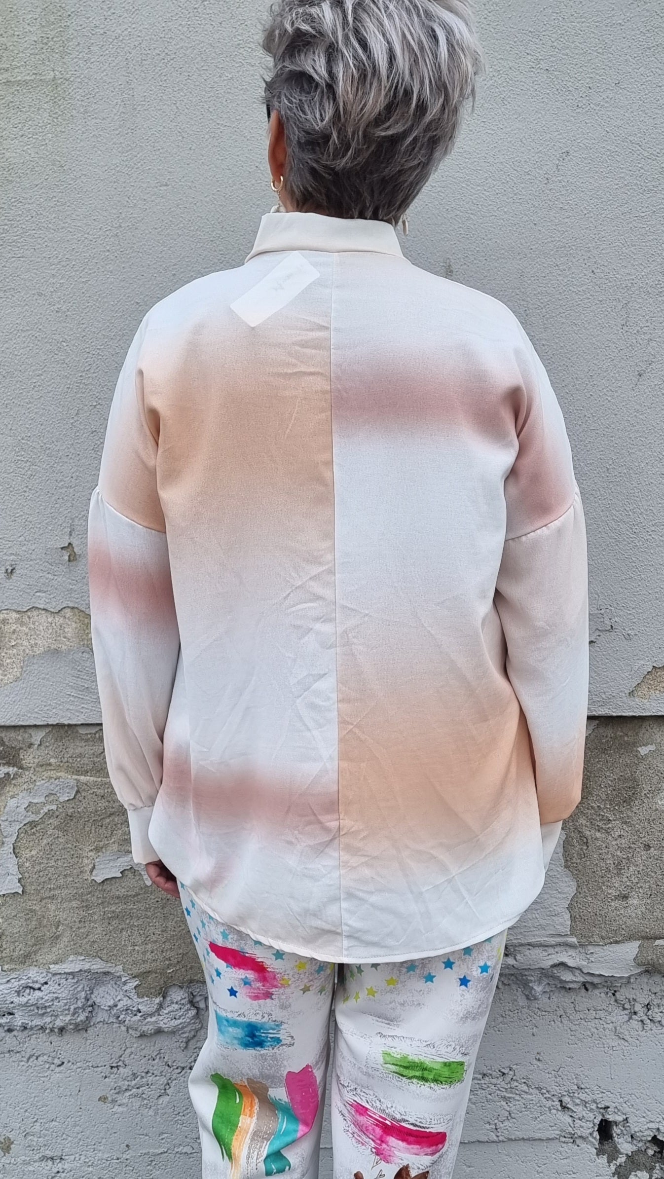 Lise bluse i beige og hvit