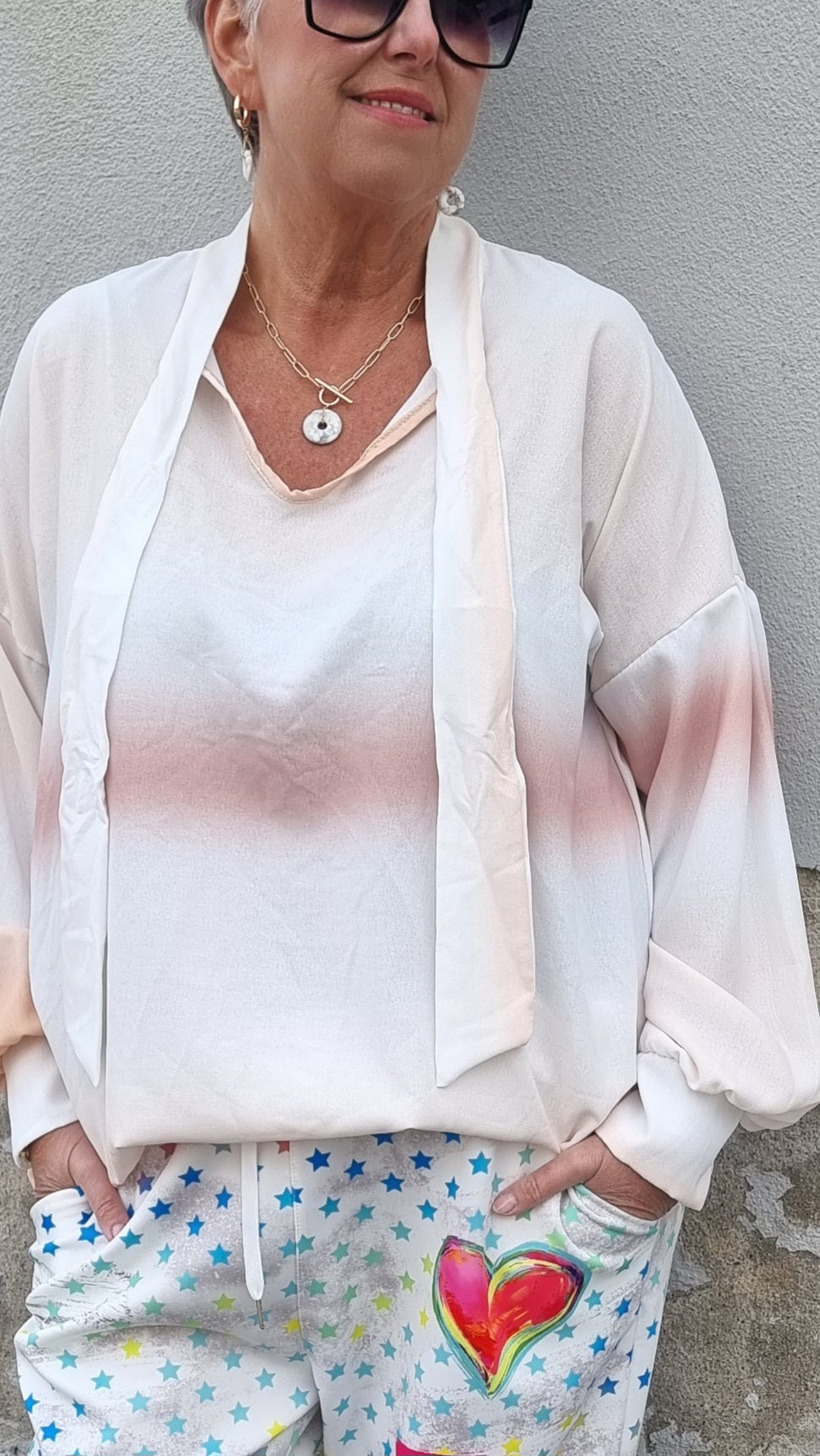 Lise bluse i beige og hvit