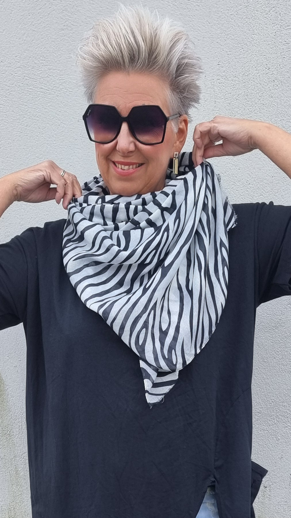 Alina skjerf grå