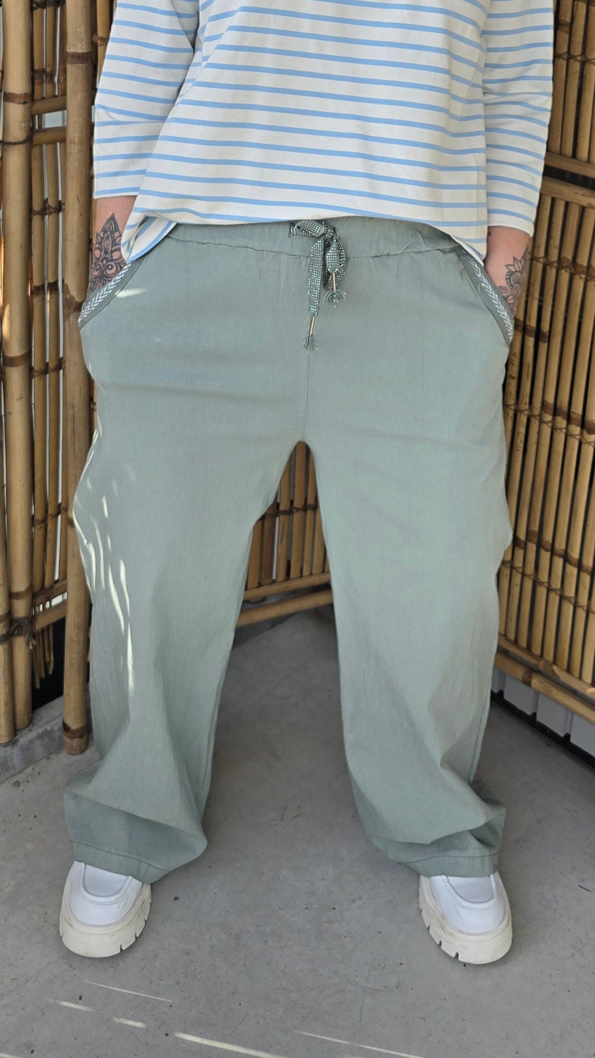 Ninnie stretchig bukse kaki