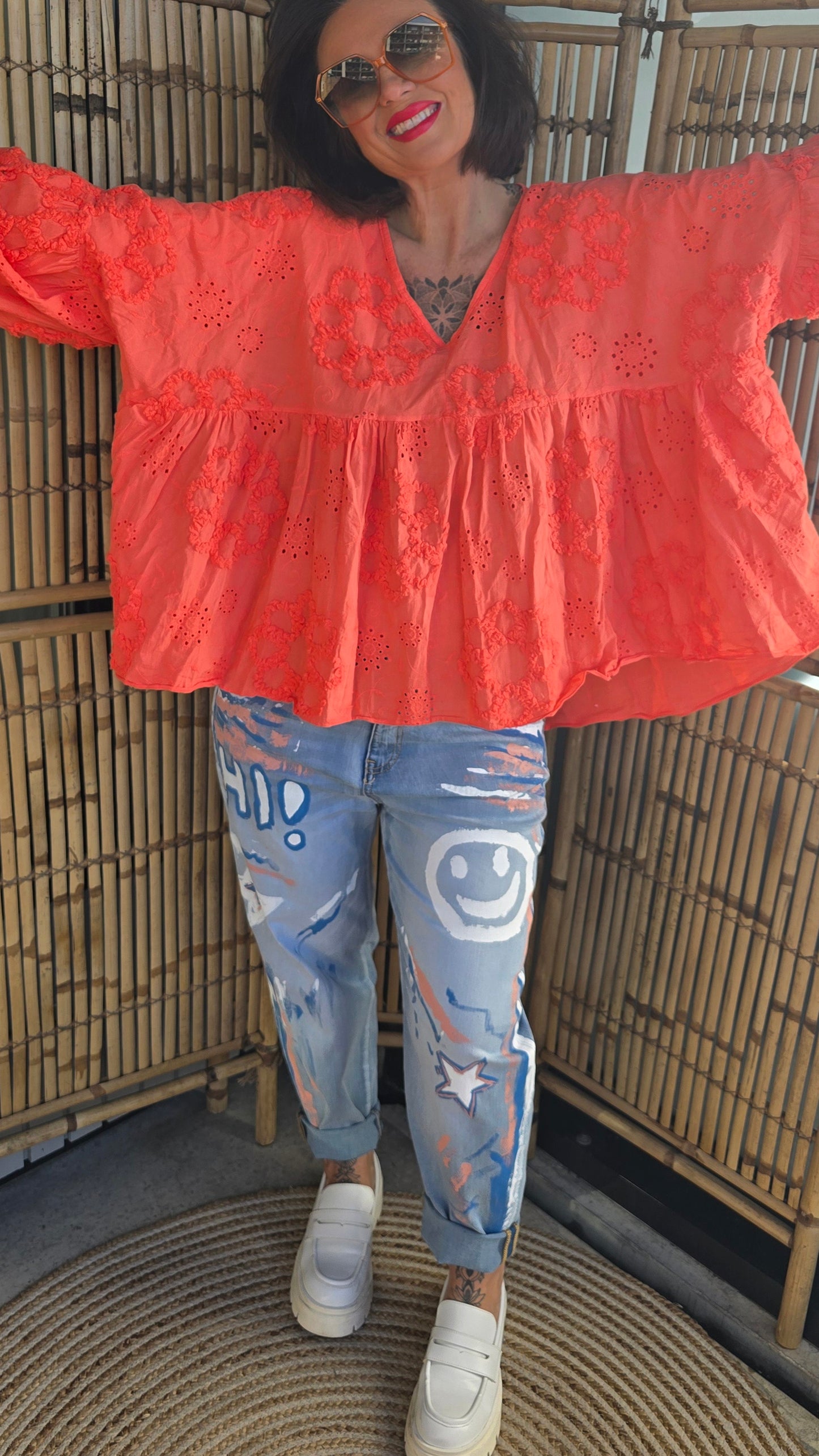 Celina bluse med blonder rødorange