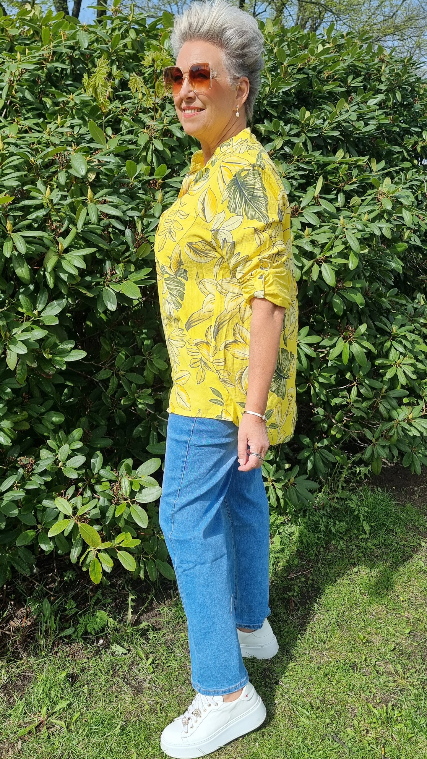 Sabrina skjorte gul med blomster