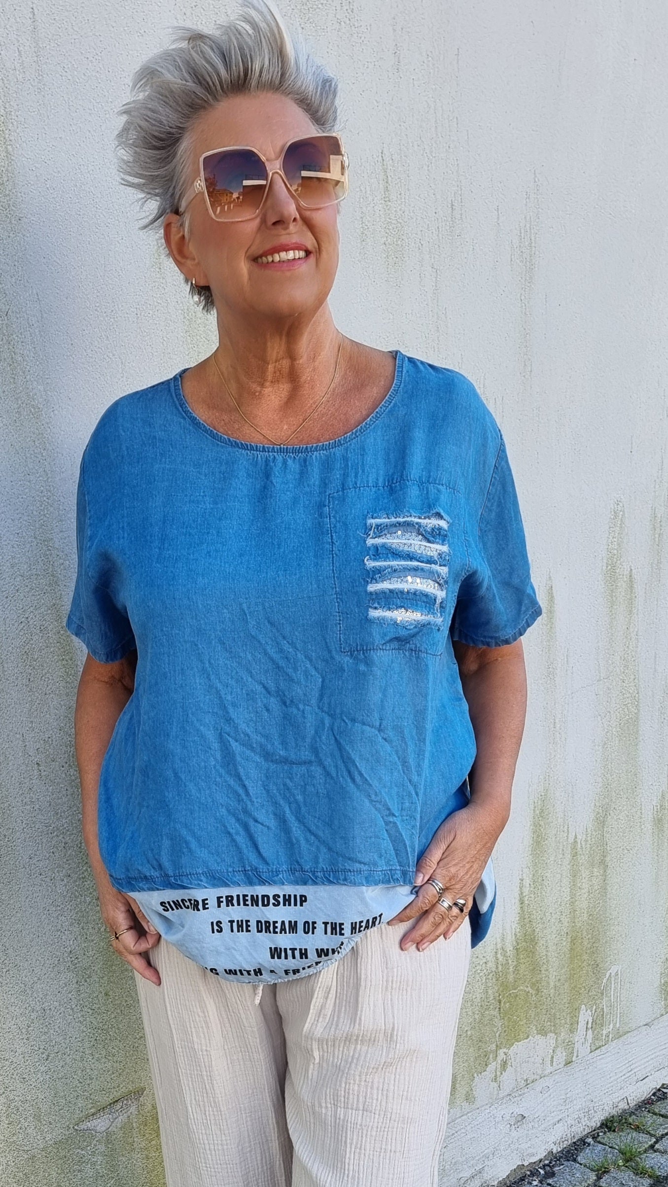 Sarah denim bluse med tekst