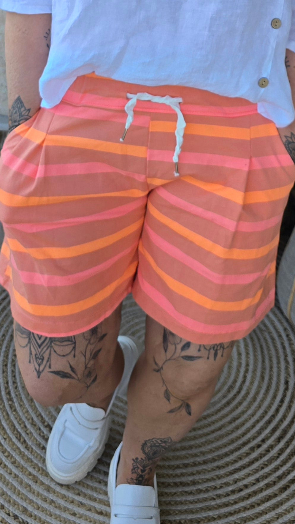 Fanny shorts orange