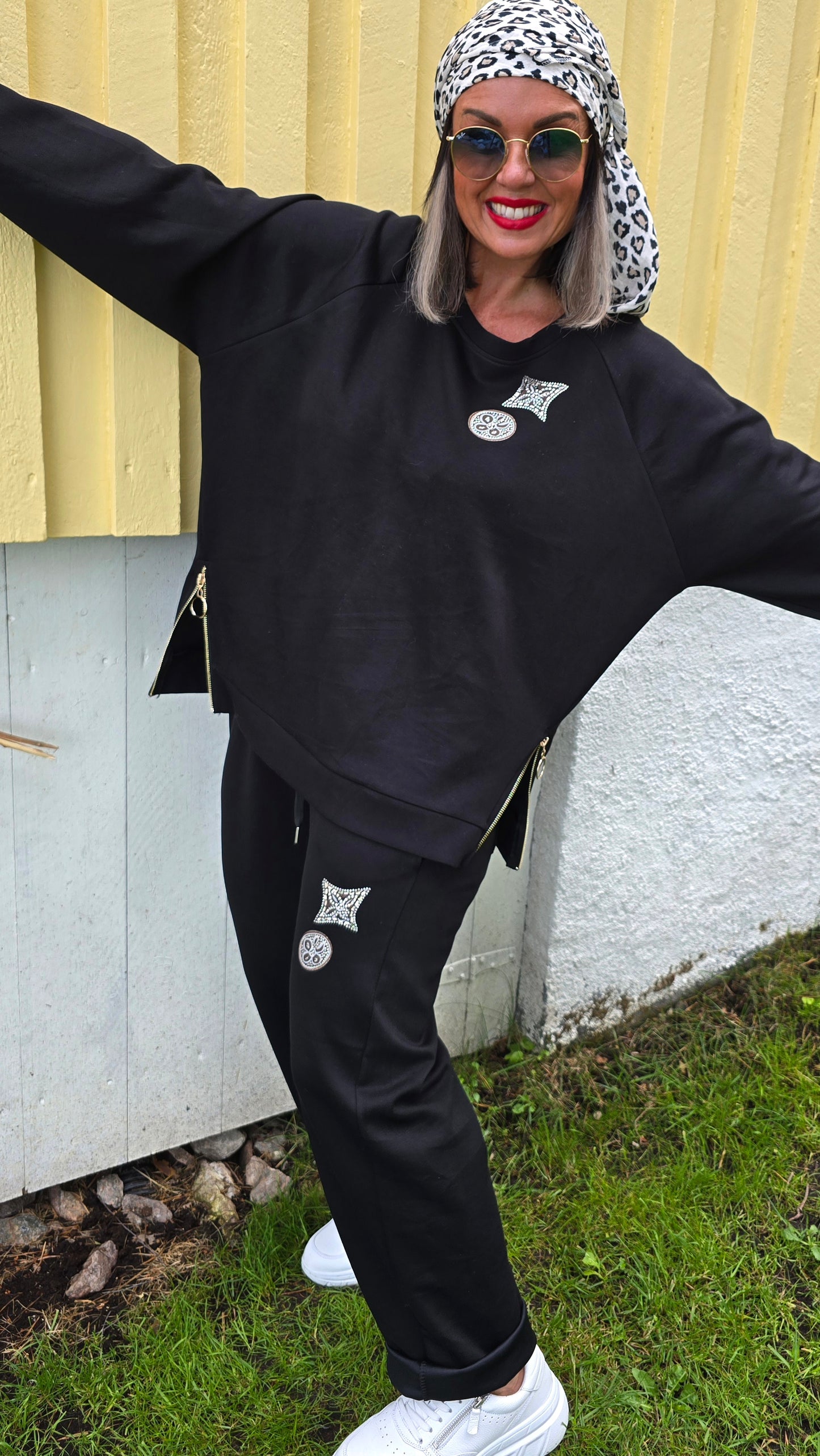 Lizzy genser svart
