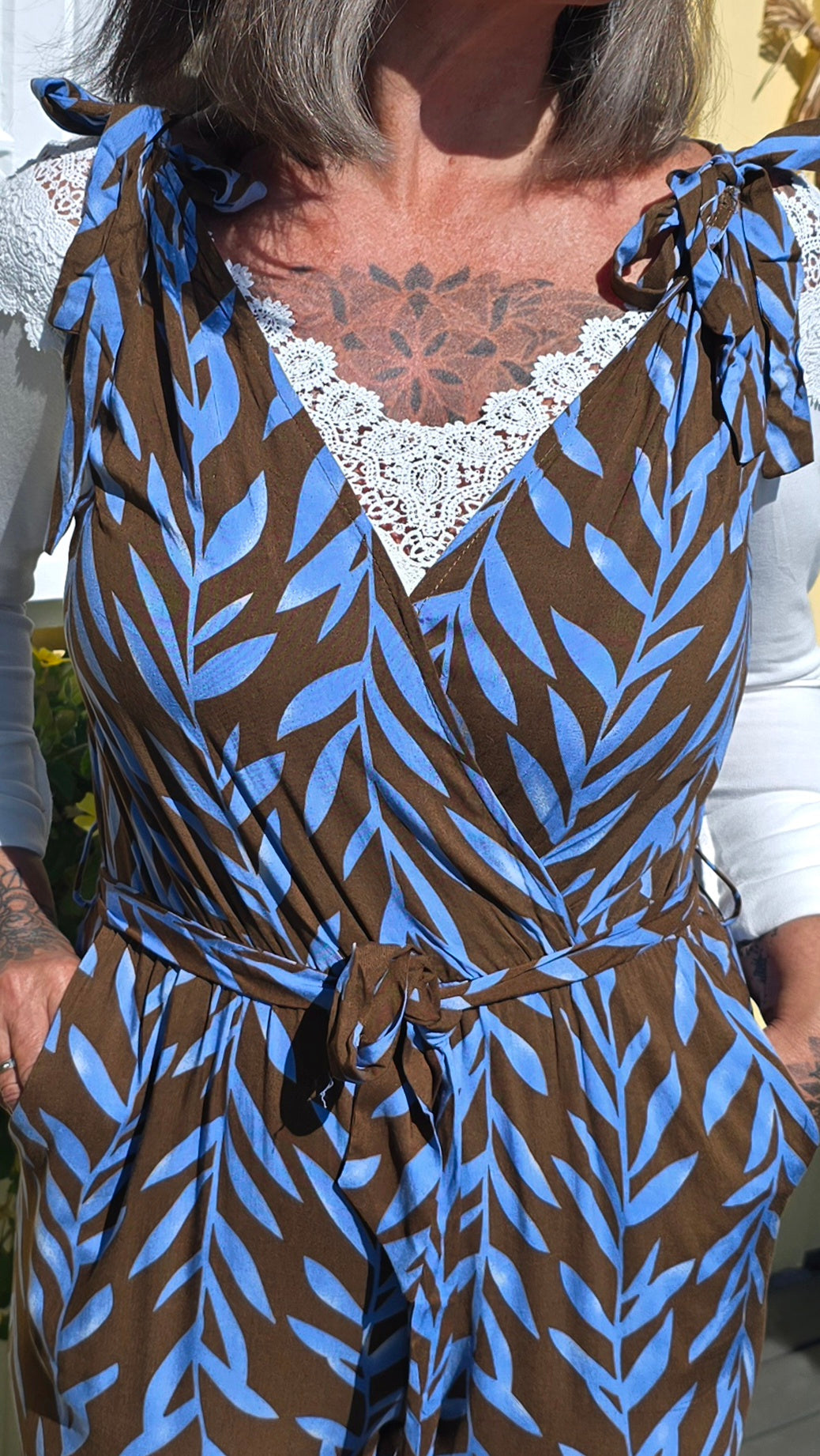 Vicky jumpsuit blå og brun