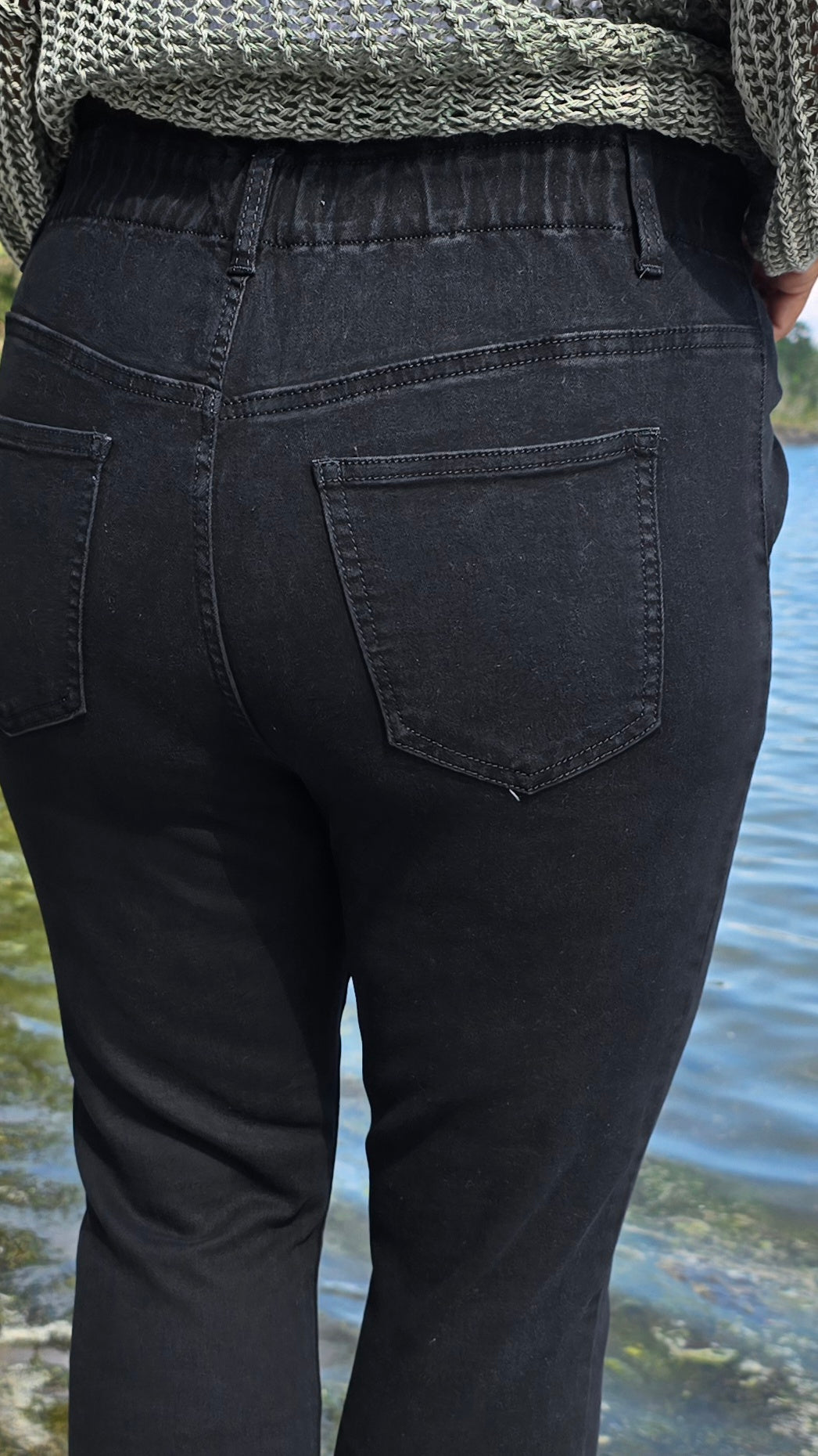 Tina jeans svart med strikk