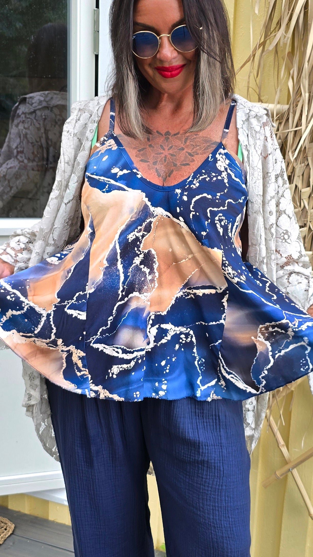 Kaja topp med print navy
