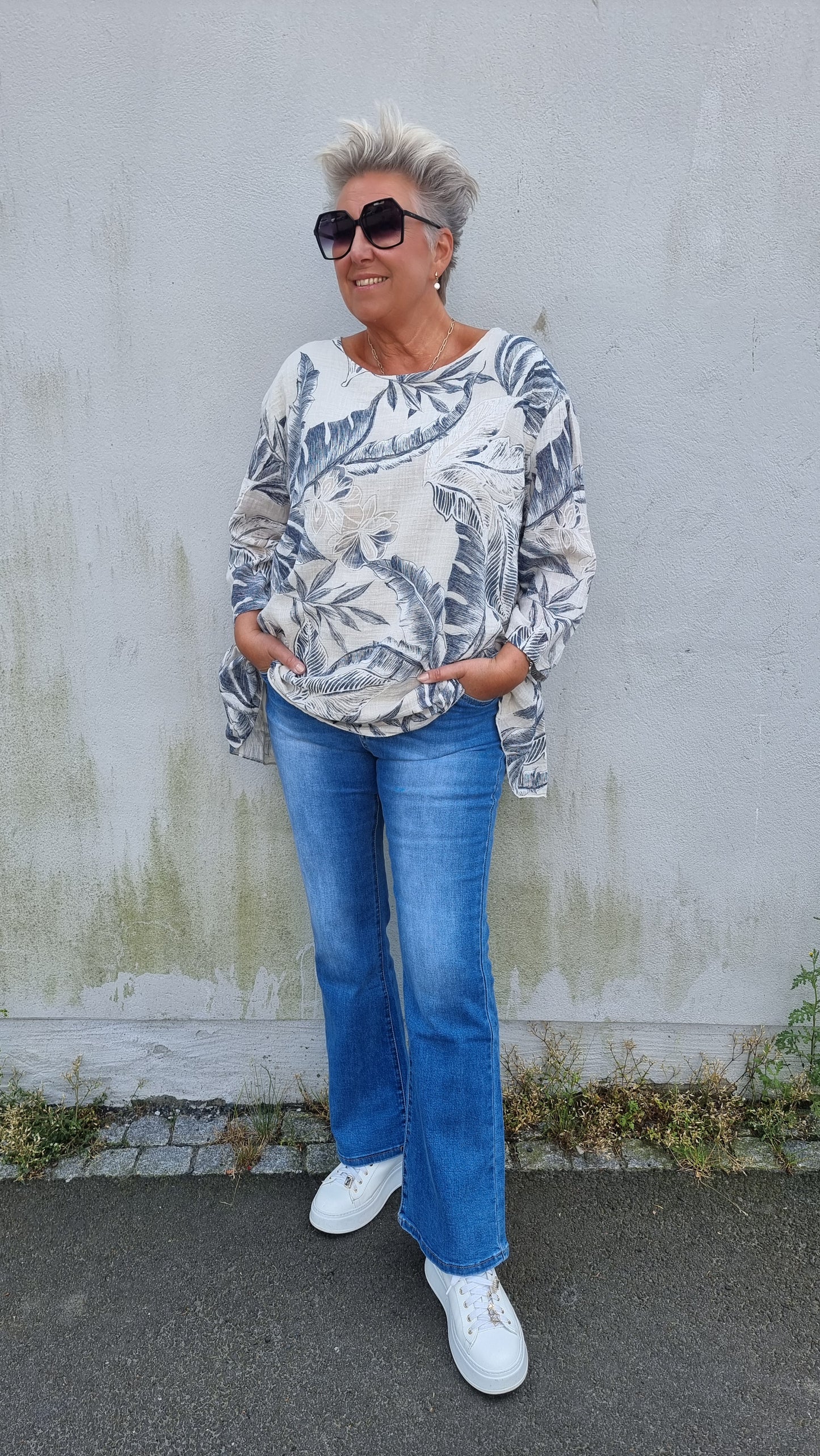 Ylva bluse med print beige