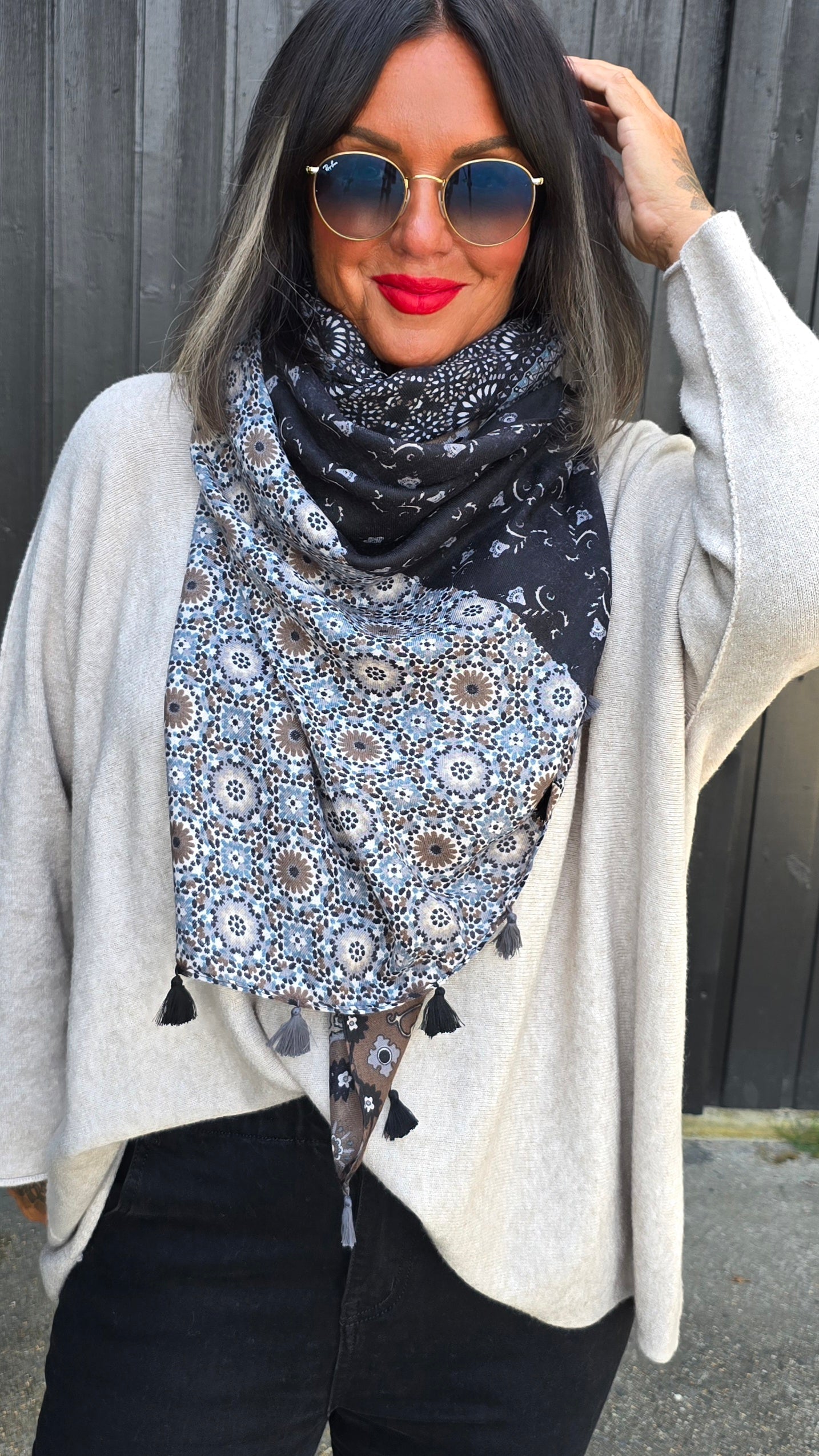 Leila skjerf svart