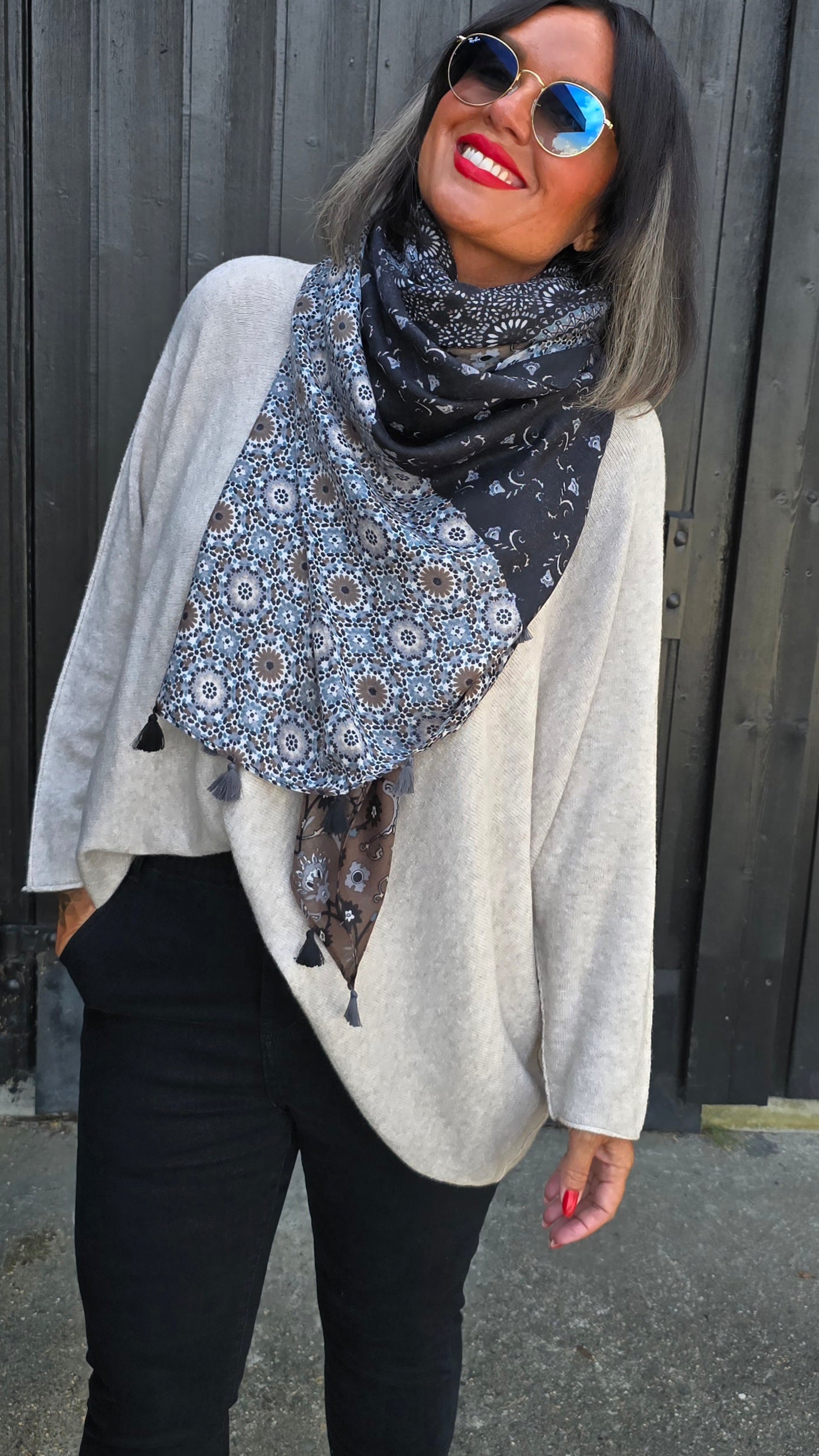 Leila skjerf svart