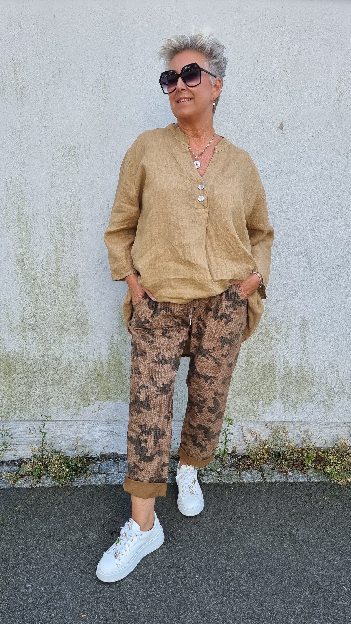 Sofia camo bukse camel