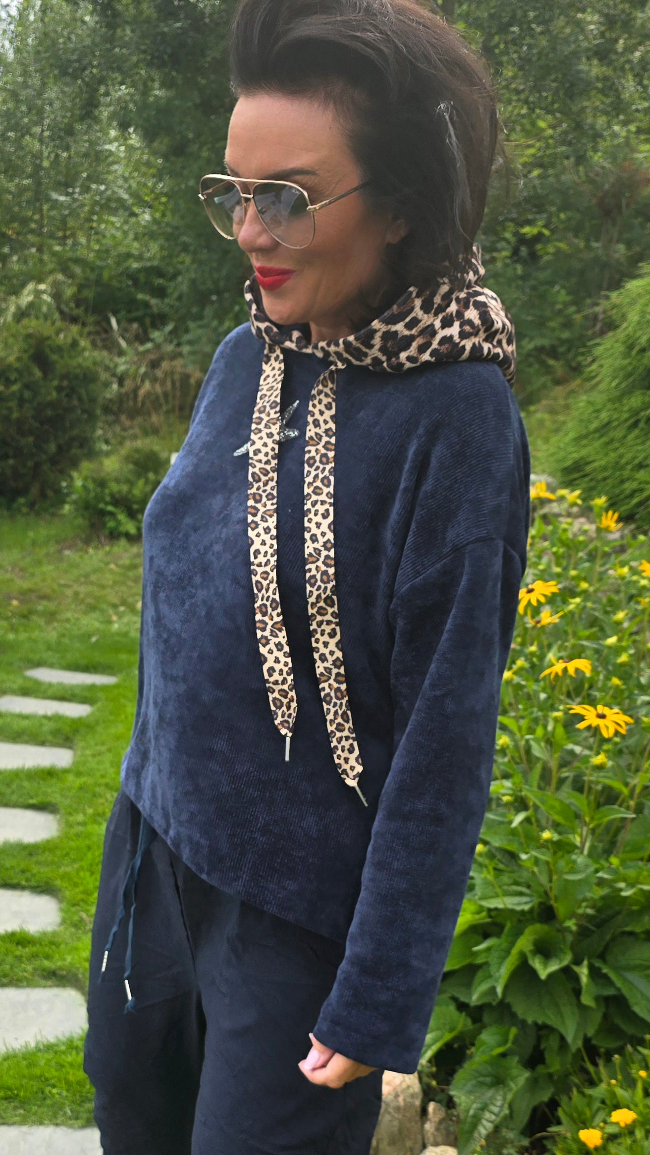 Sally hette genser med leo navy