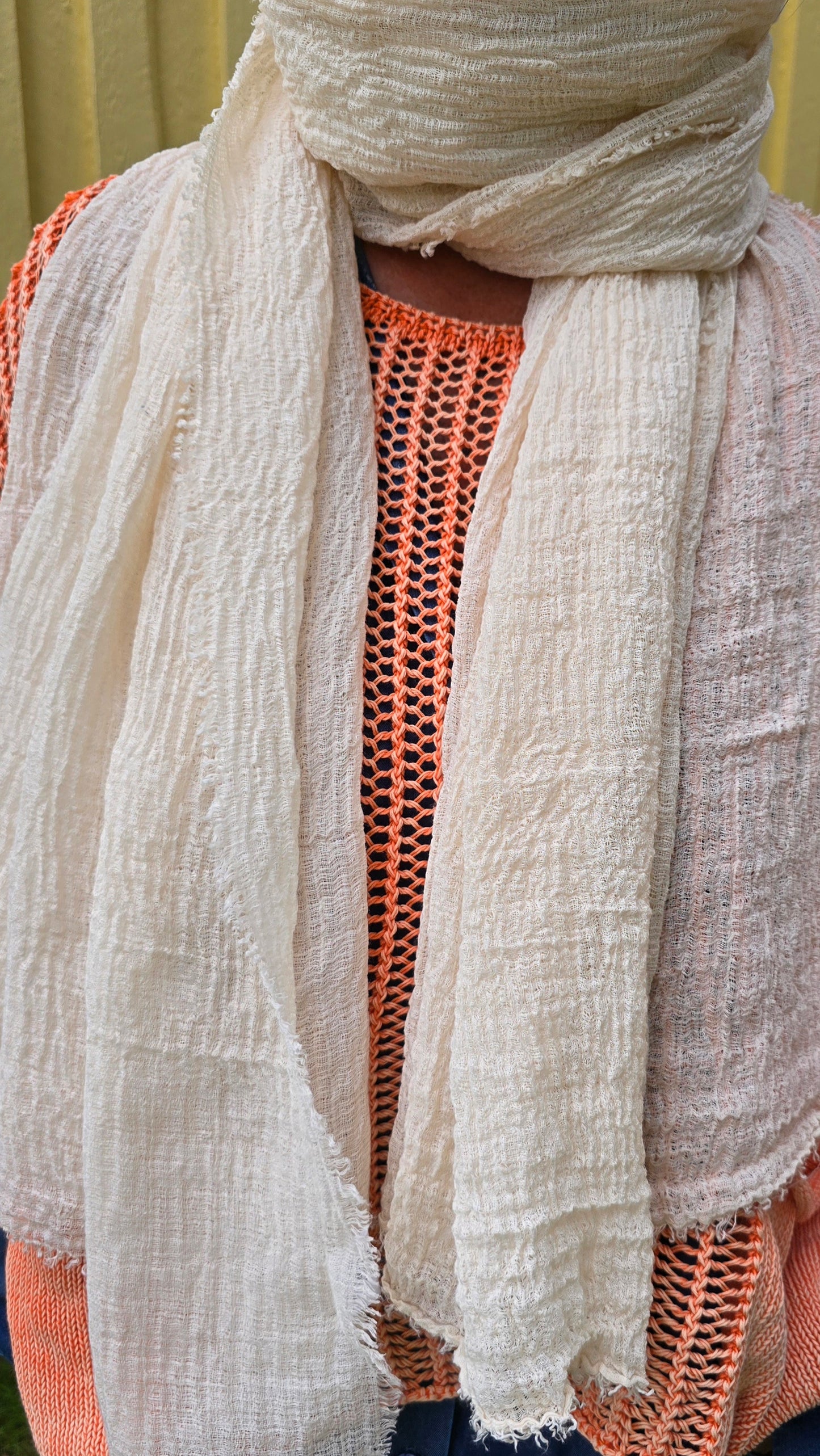 Nelly skjerf lys beige