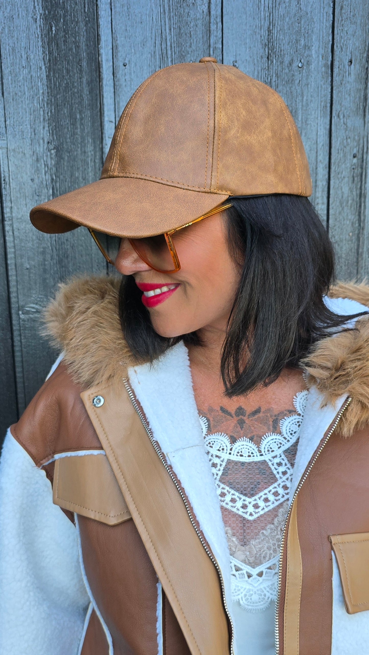 Nora caps cognac