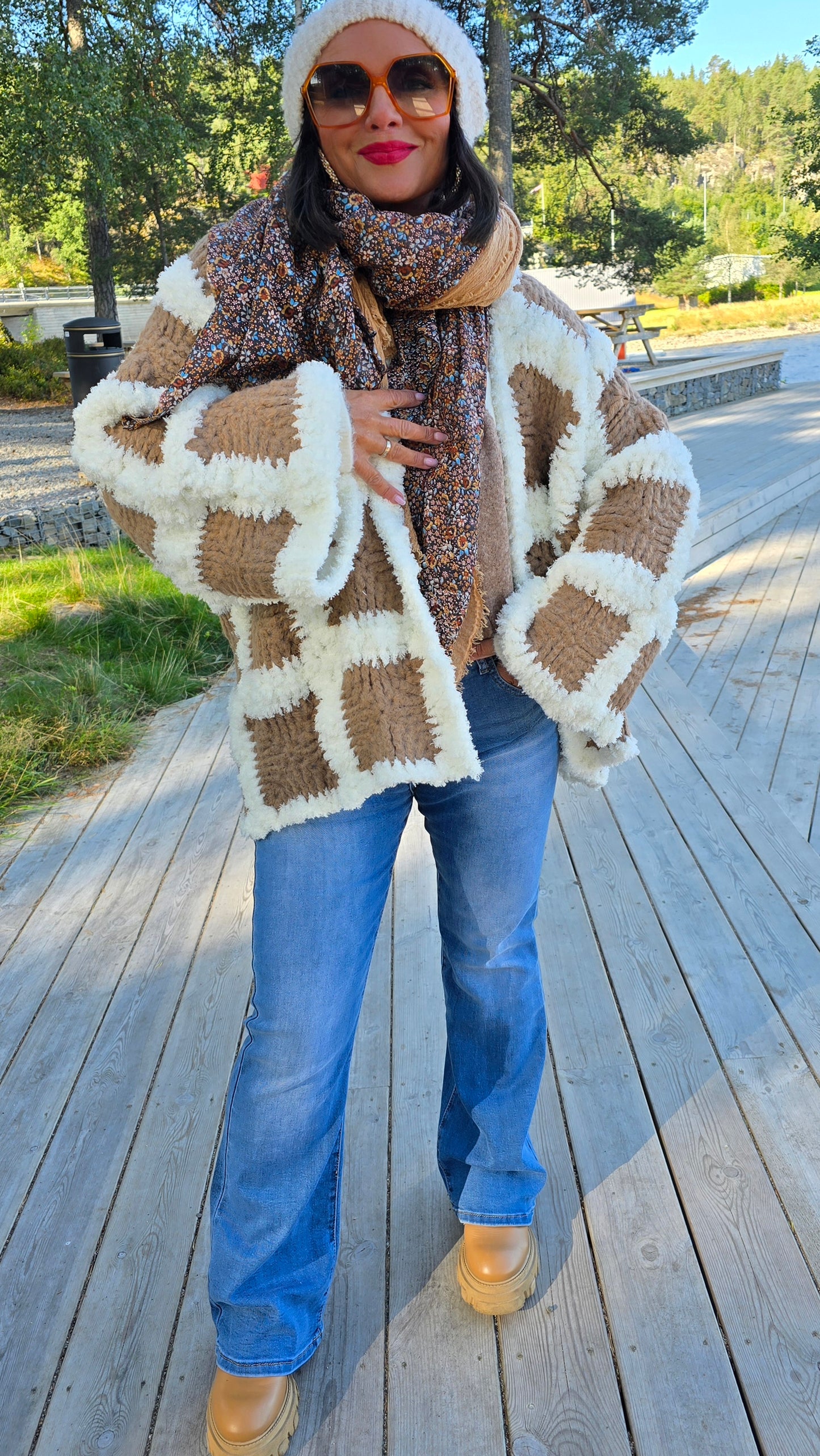 Abigail jakke camel/hvit