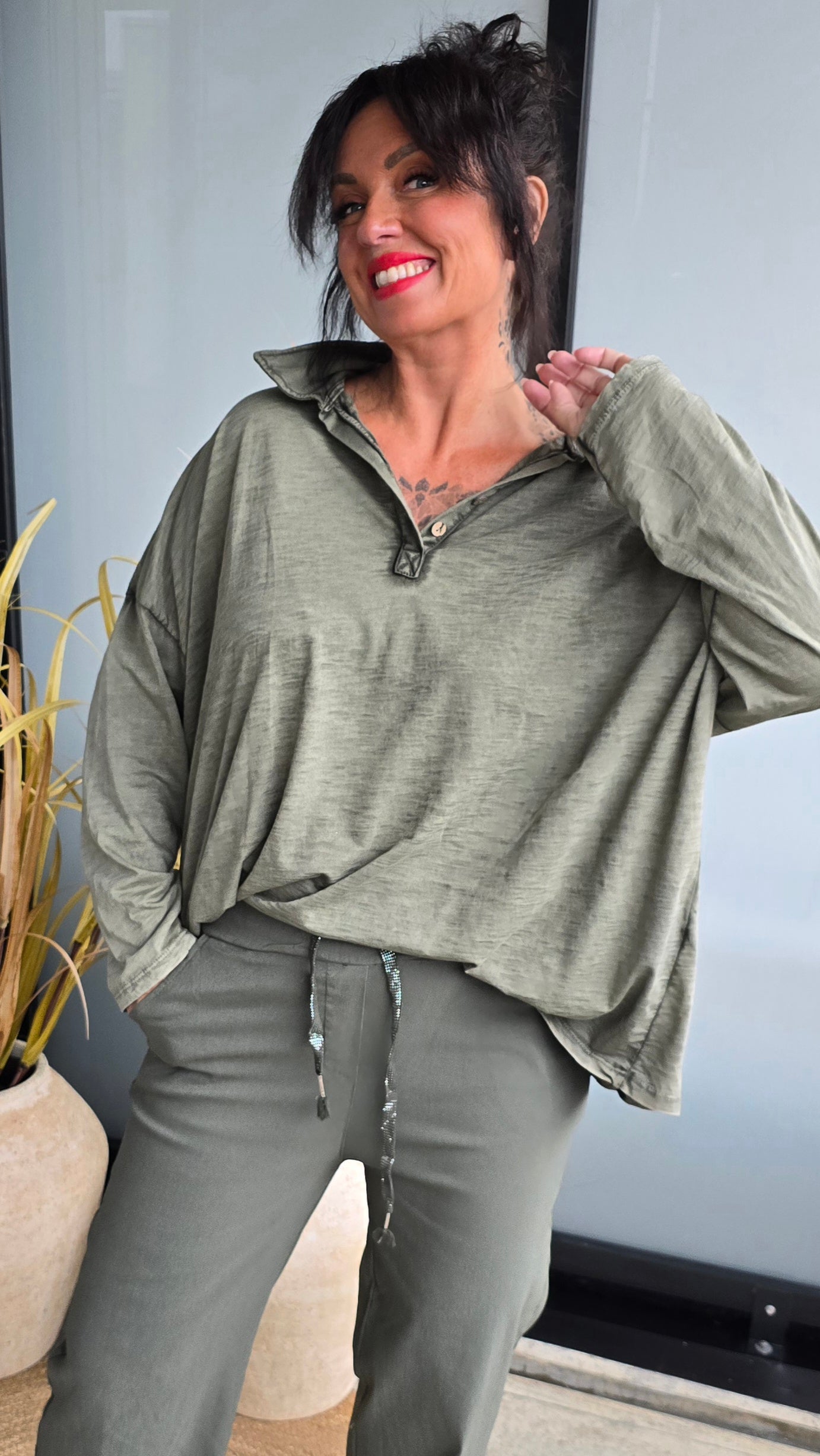 Bianco topp med knapper kaki