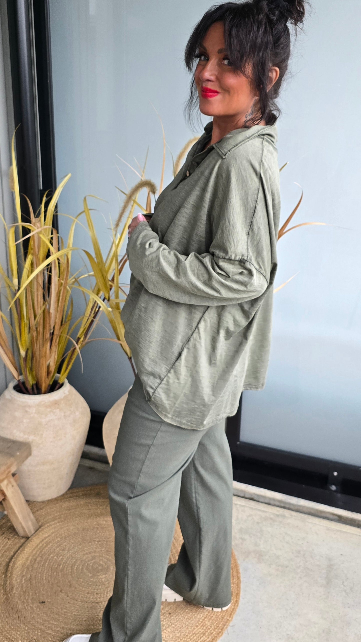 Bianco topp med knapper kaki