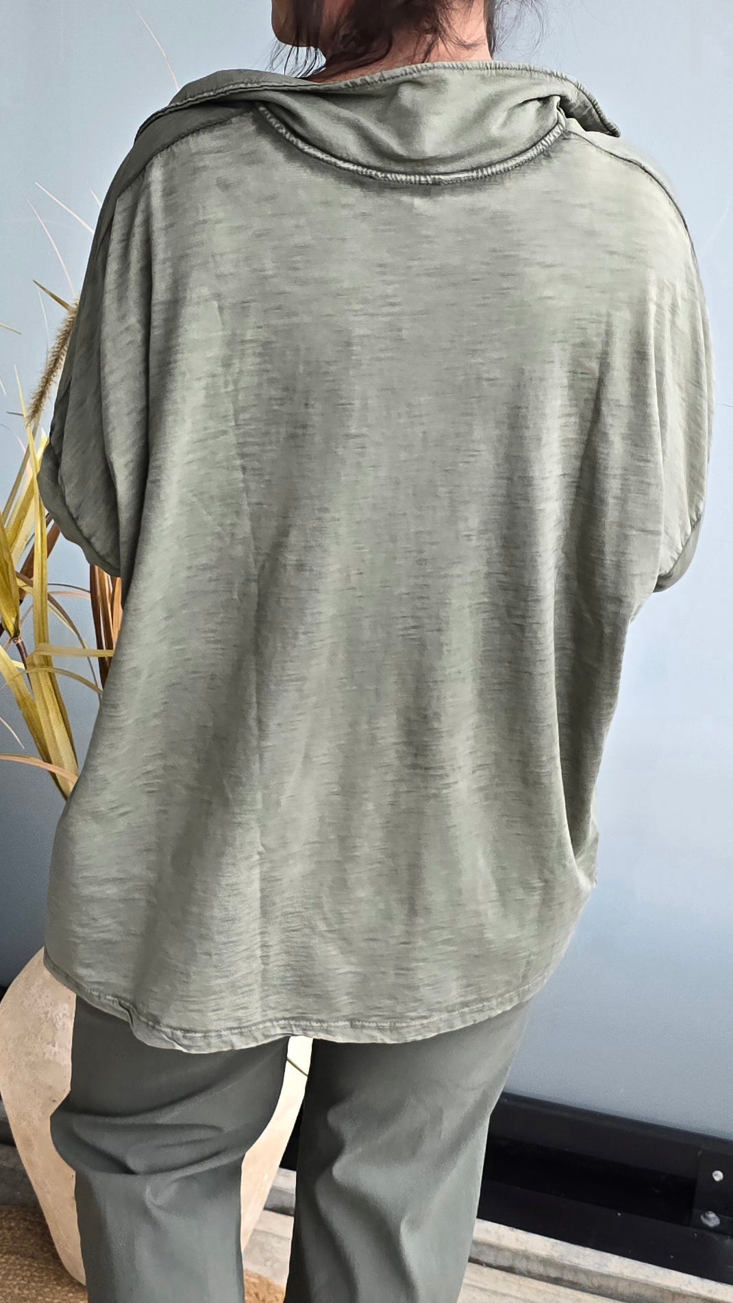 Bianco topp med knapper kaki