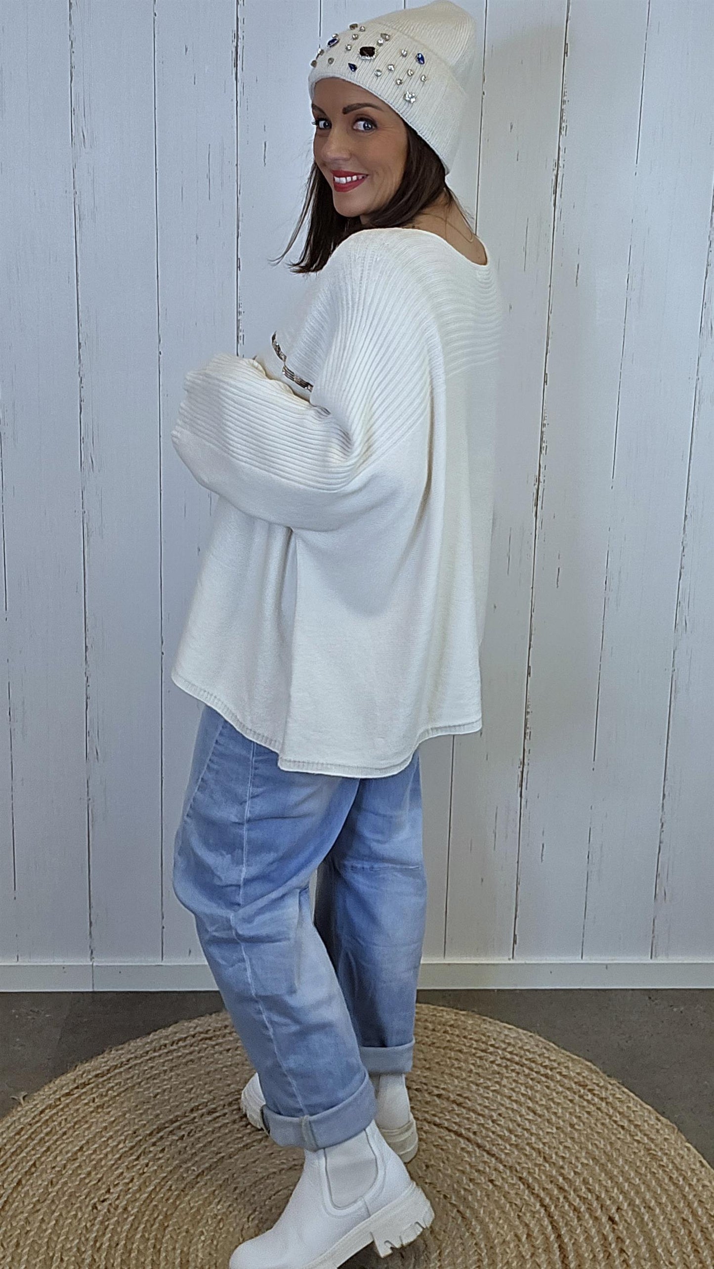 Elin Oversized Genser Creme