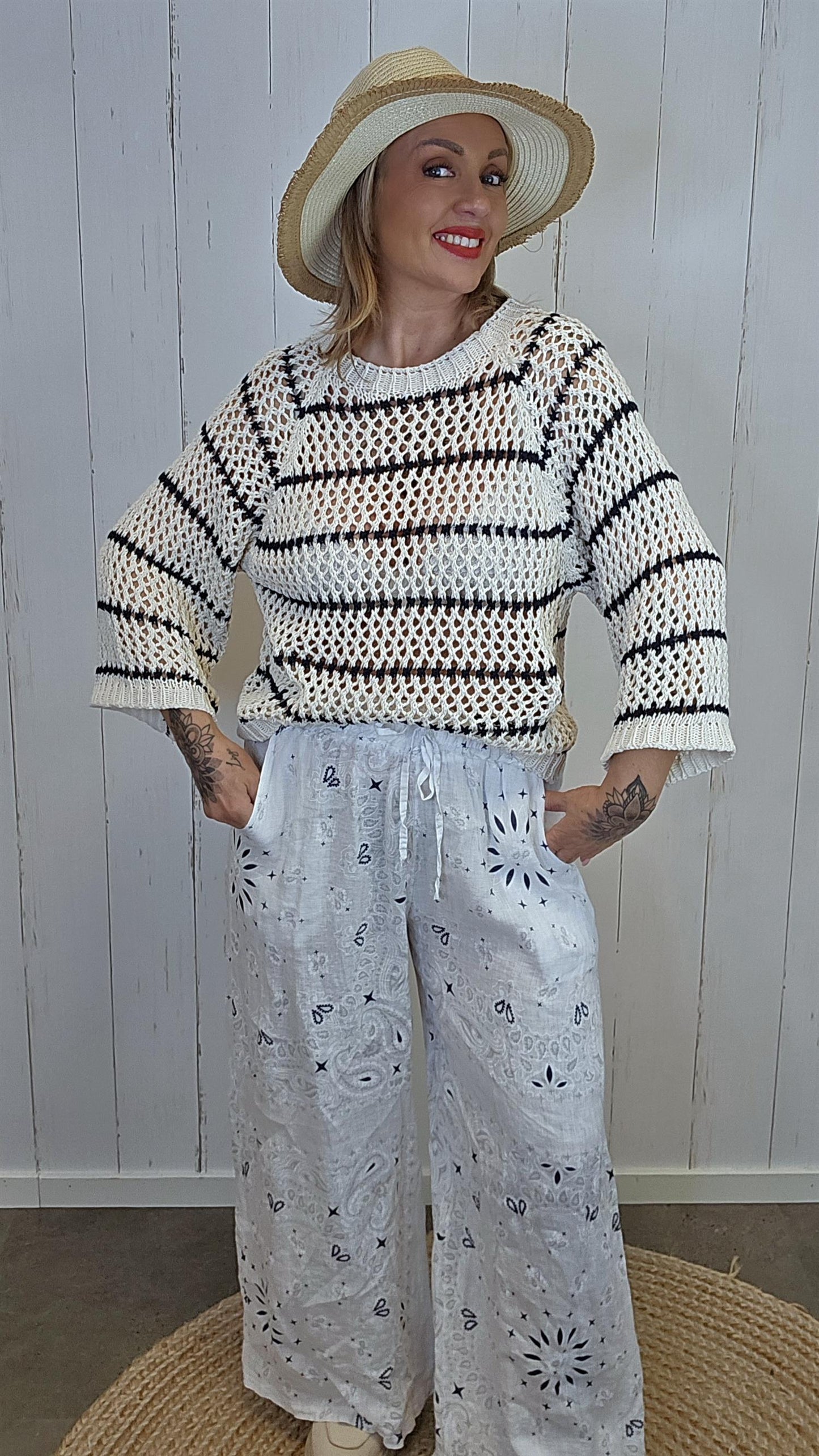 Luna strikkegenser med hullmønster beige