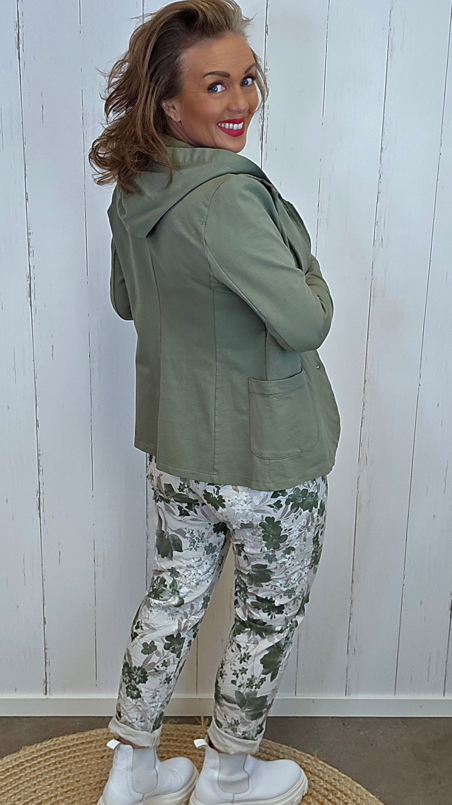 Paula hette jakke kaki