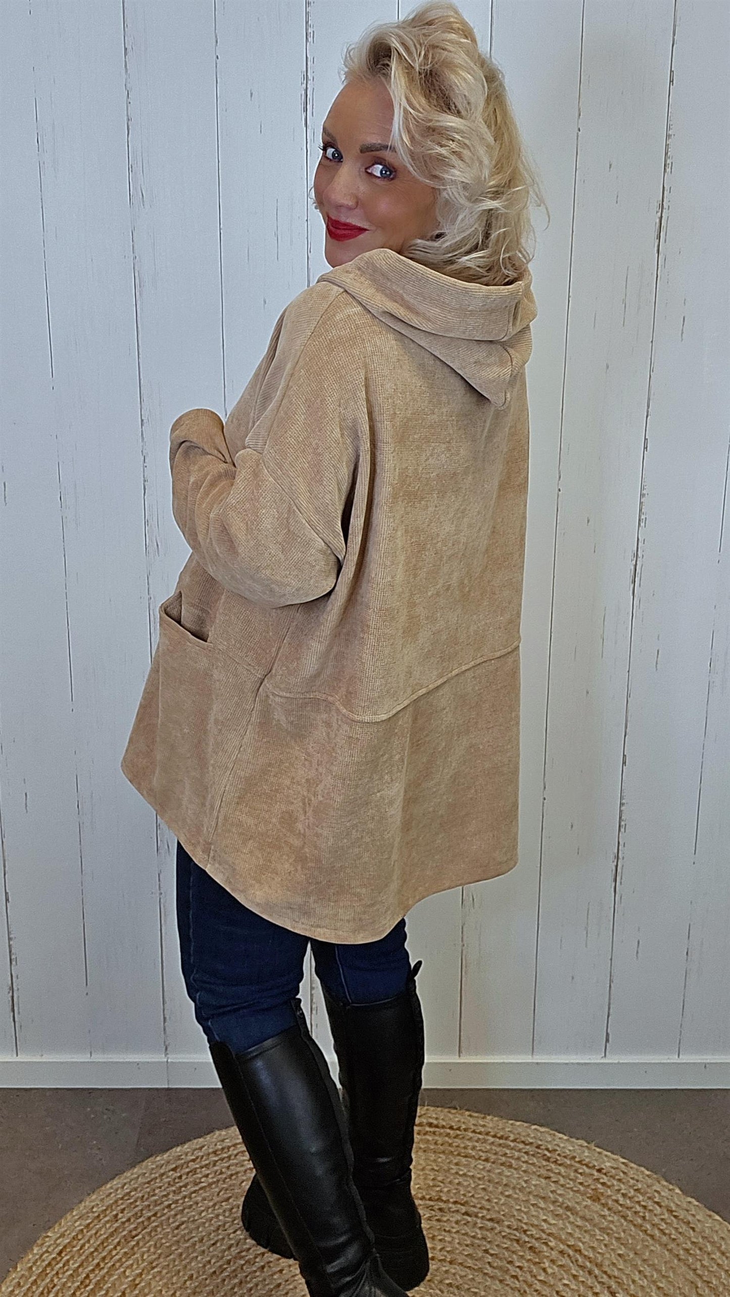 Kate hettegenser camel