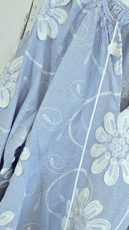 Stella bluse med blomstermønster