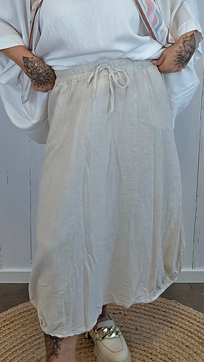 Bella beige skjørt med dekorativ knyting