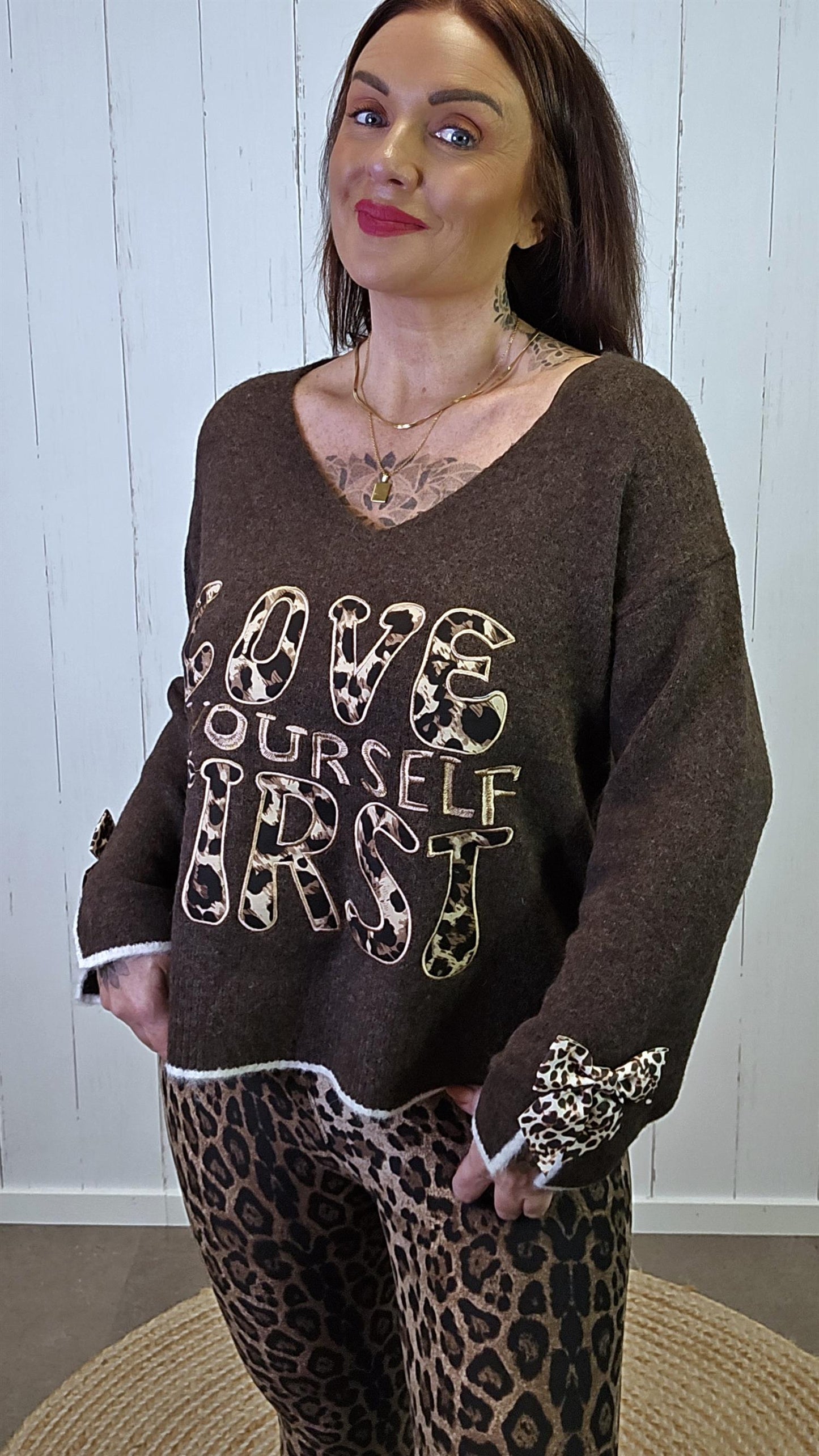 Elvira LoveYourself Genser Brun