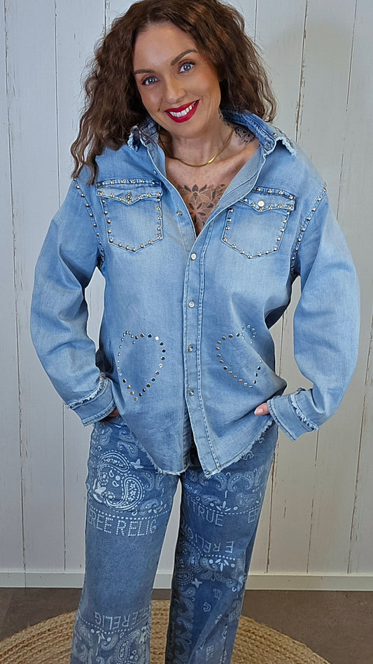 Lina denimskjorte med nagledetaljer