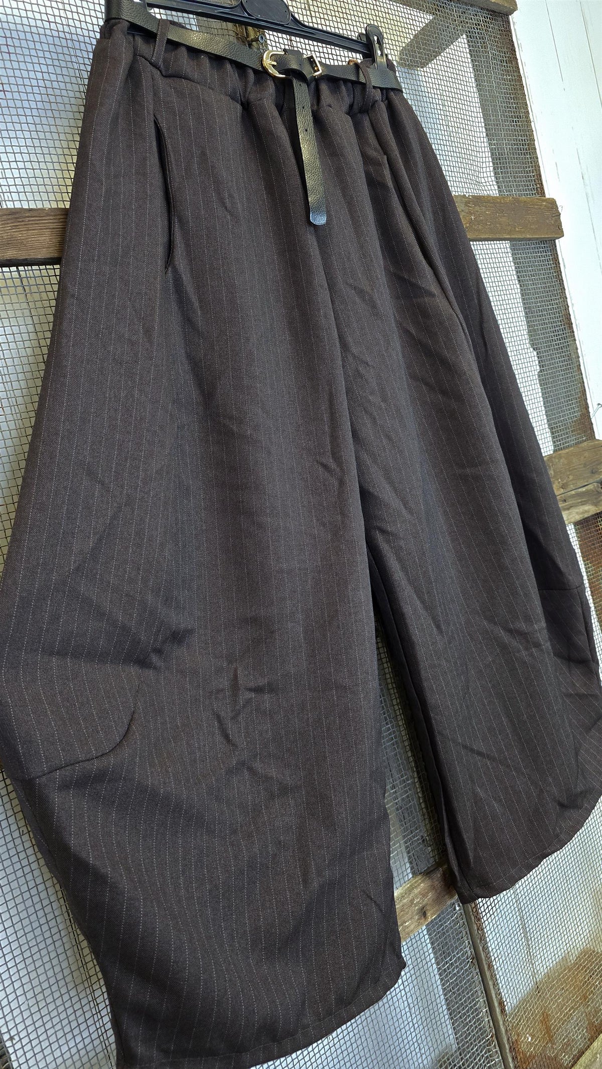 Alba pinstripe dressbukse brun