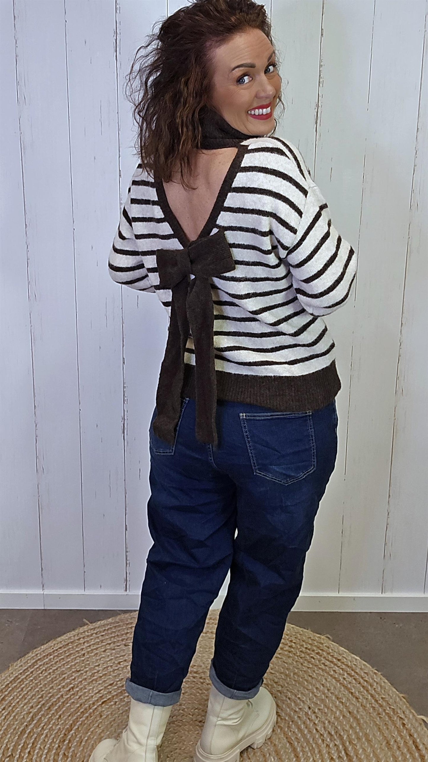 Emma To-i-én Genser Brunstripet