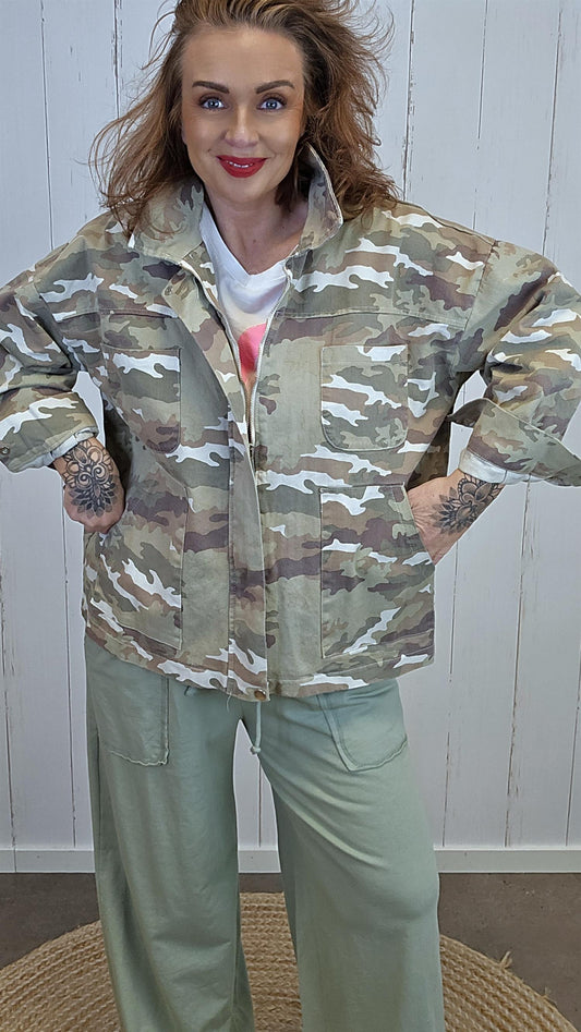 Jorunn jakke camo grønn