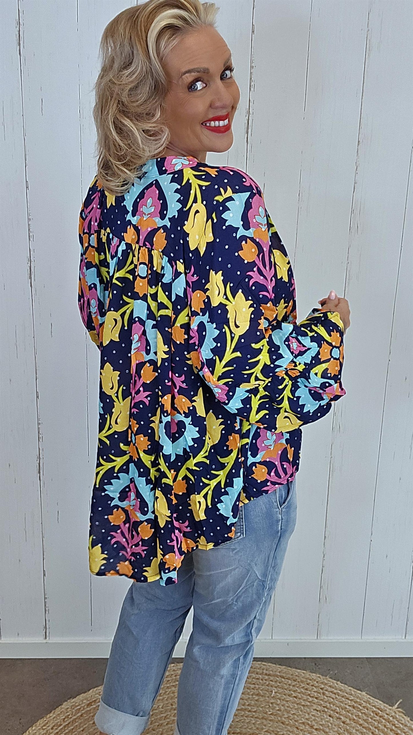 Rose bluse med print navy