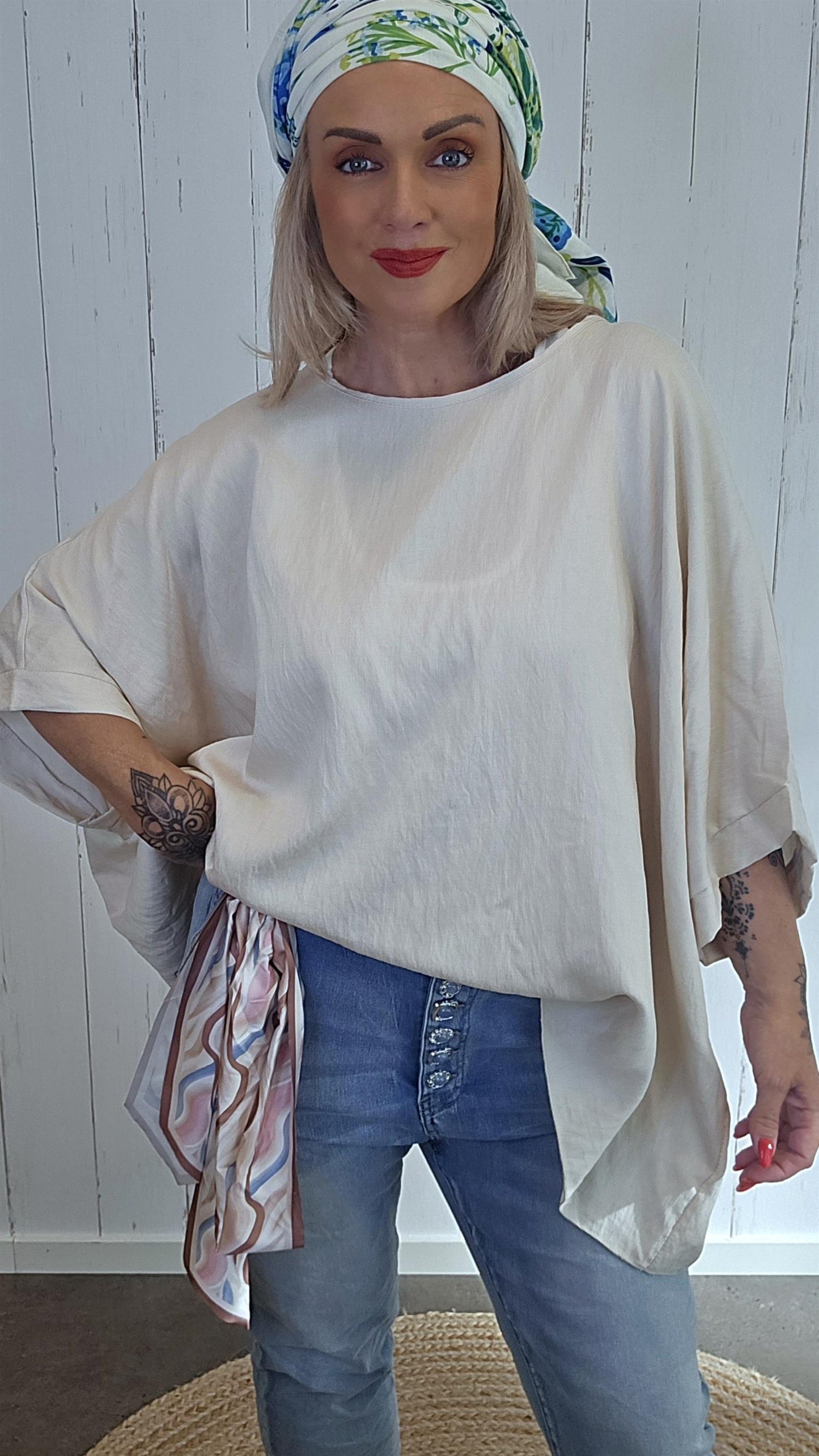 Poncho topp med skjerf beige