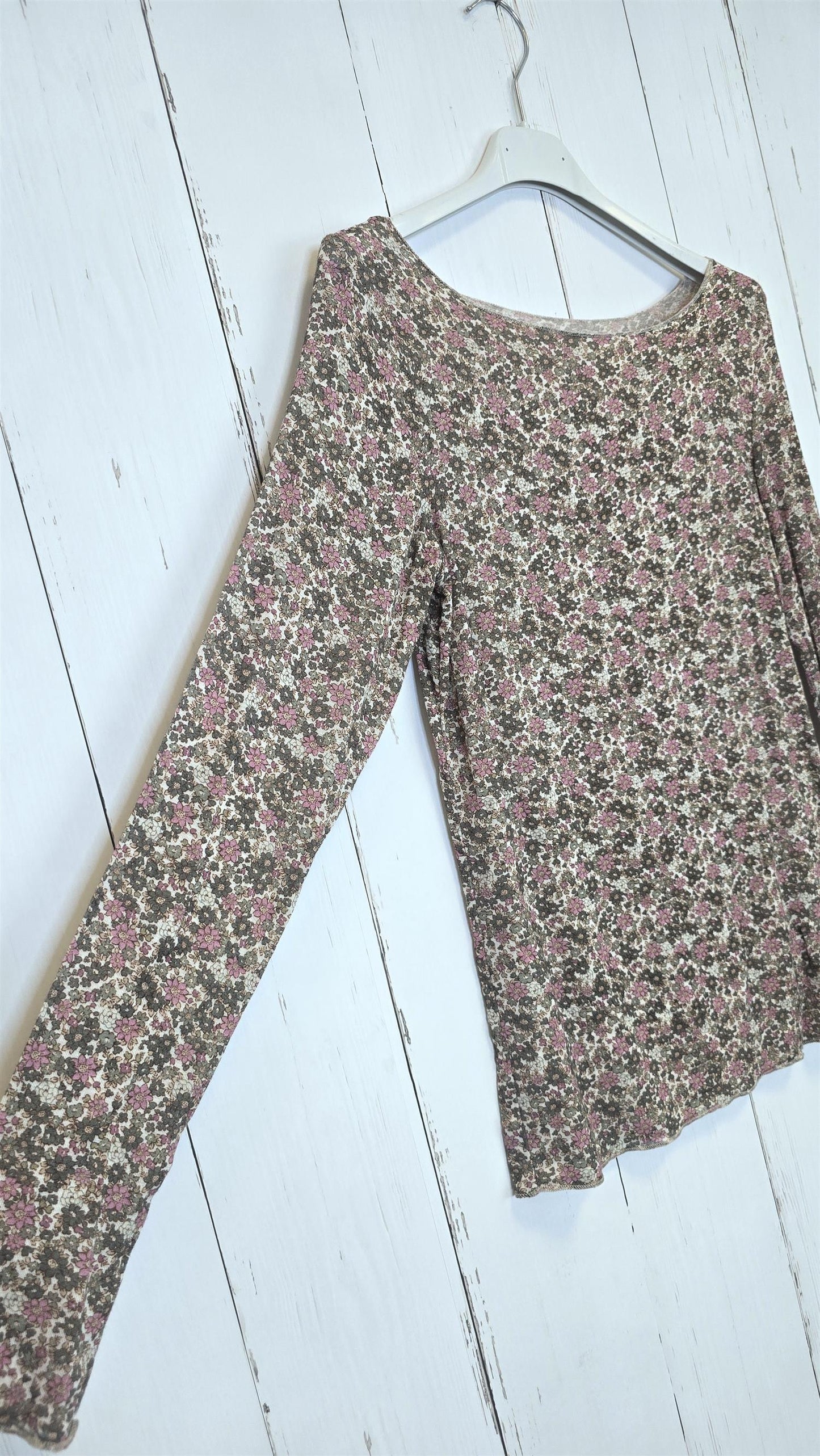 Tynn topp med blomsterprint kaki
