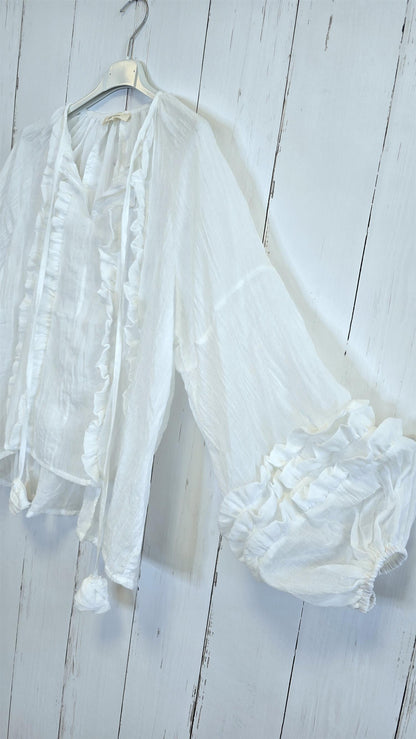 Mia bluse med volanger og knyting hvit