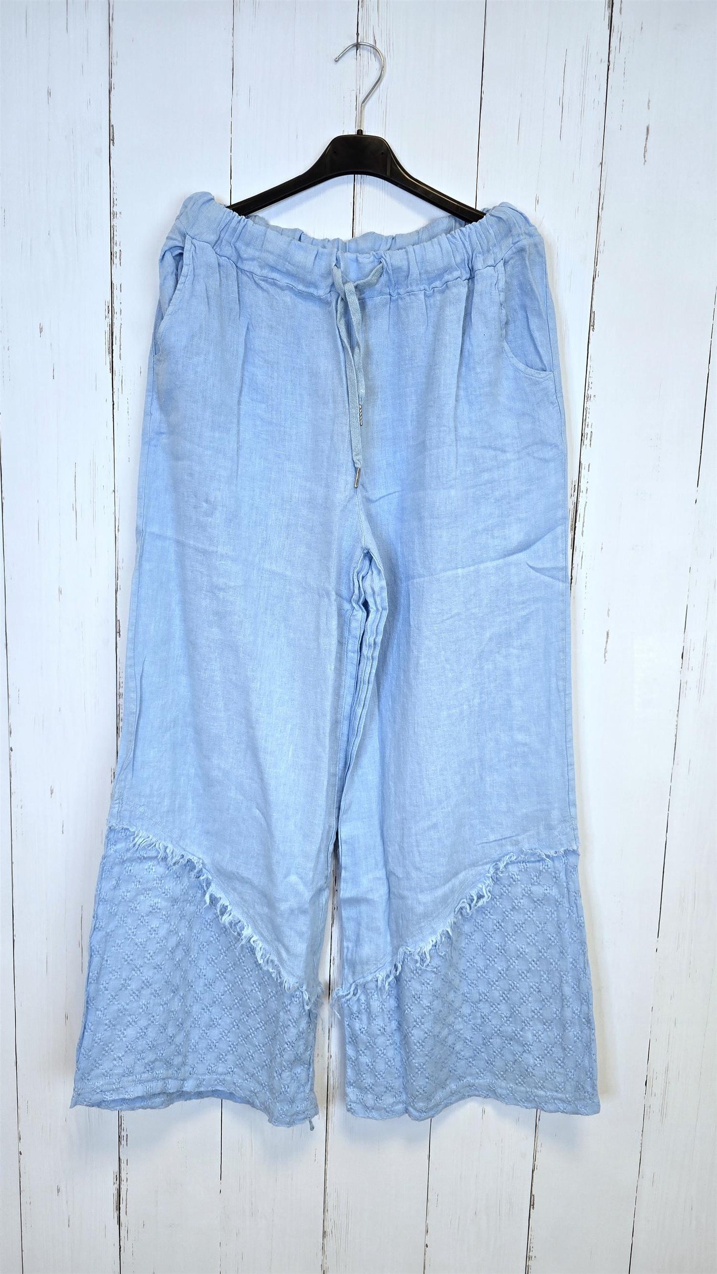 Dina linbukse lyseblå