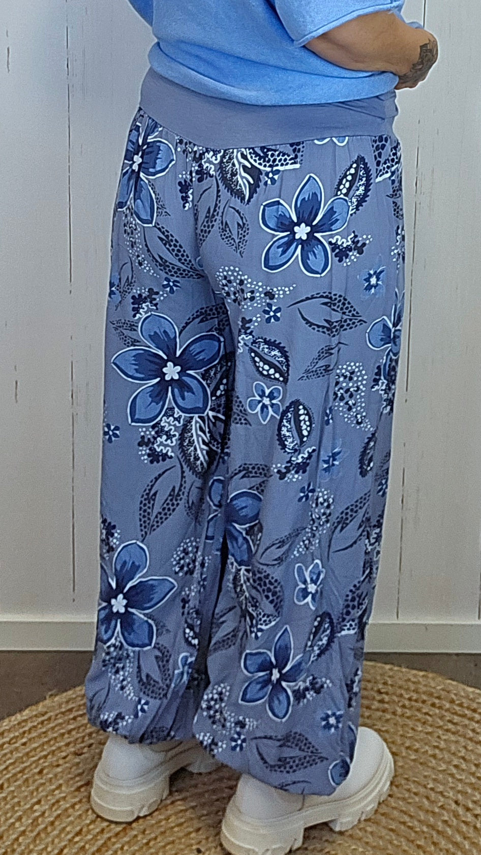 Henriette bukse med print blå