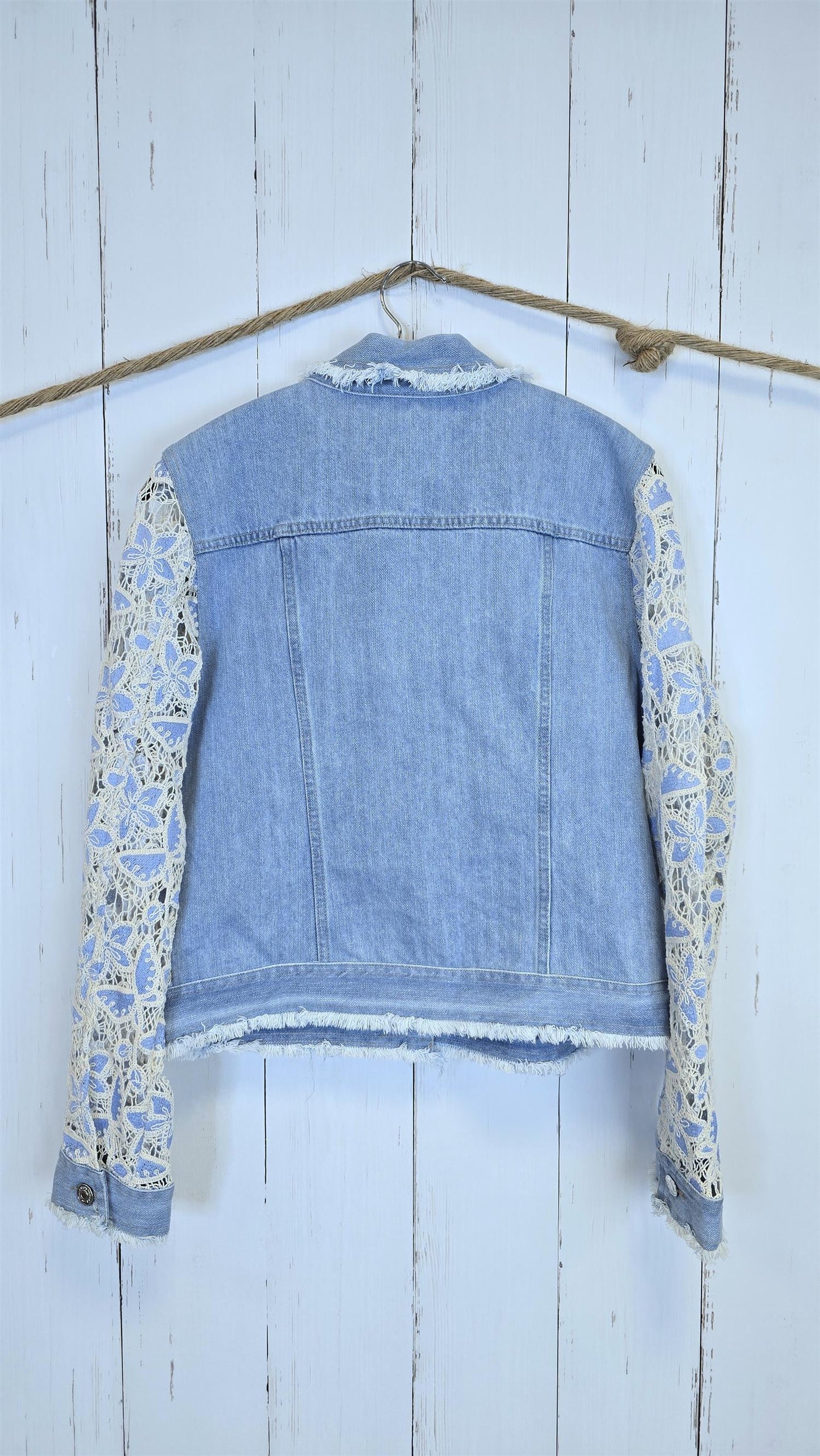 Alma blondedongerijakke lyseblå