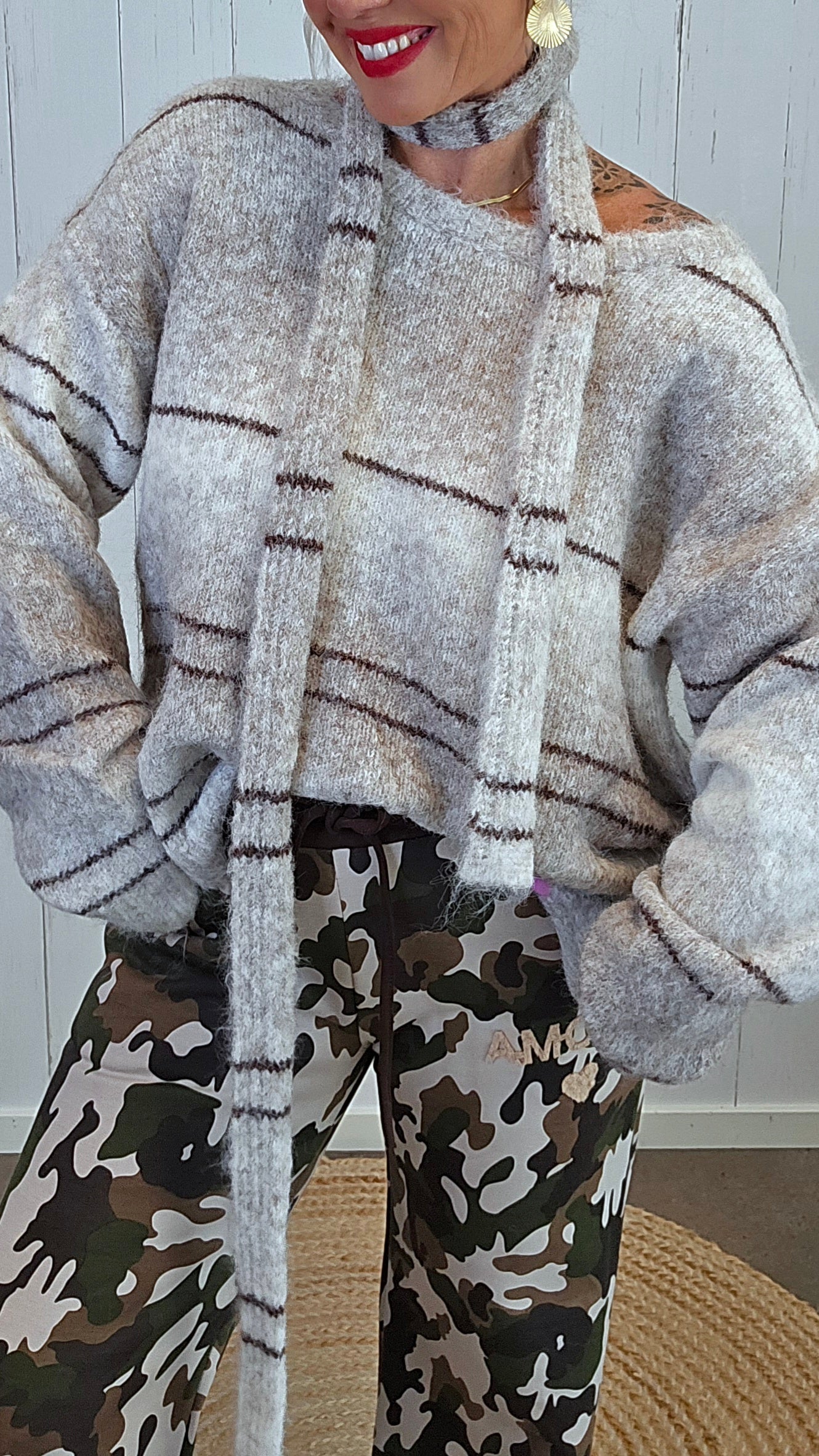 Iben strikketgenser med belte Beige