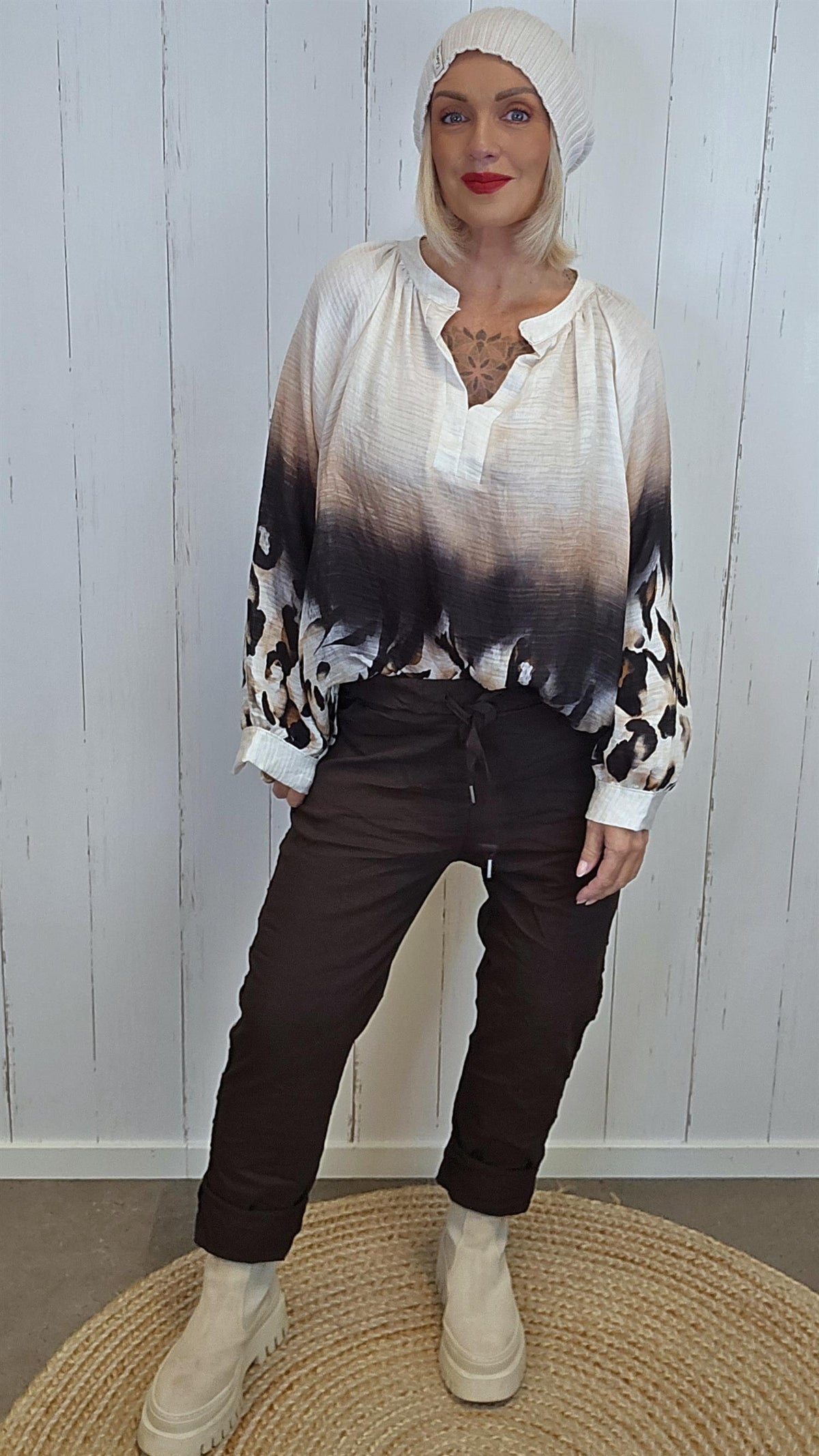 Leyla leo bluse svart