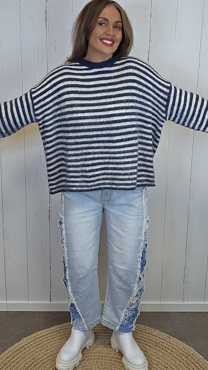 Filippa strikkegenser navy hvit
