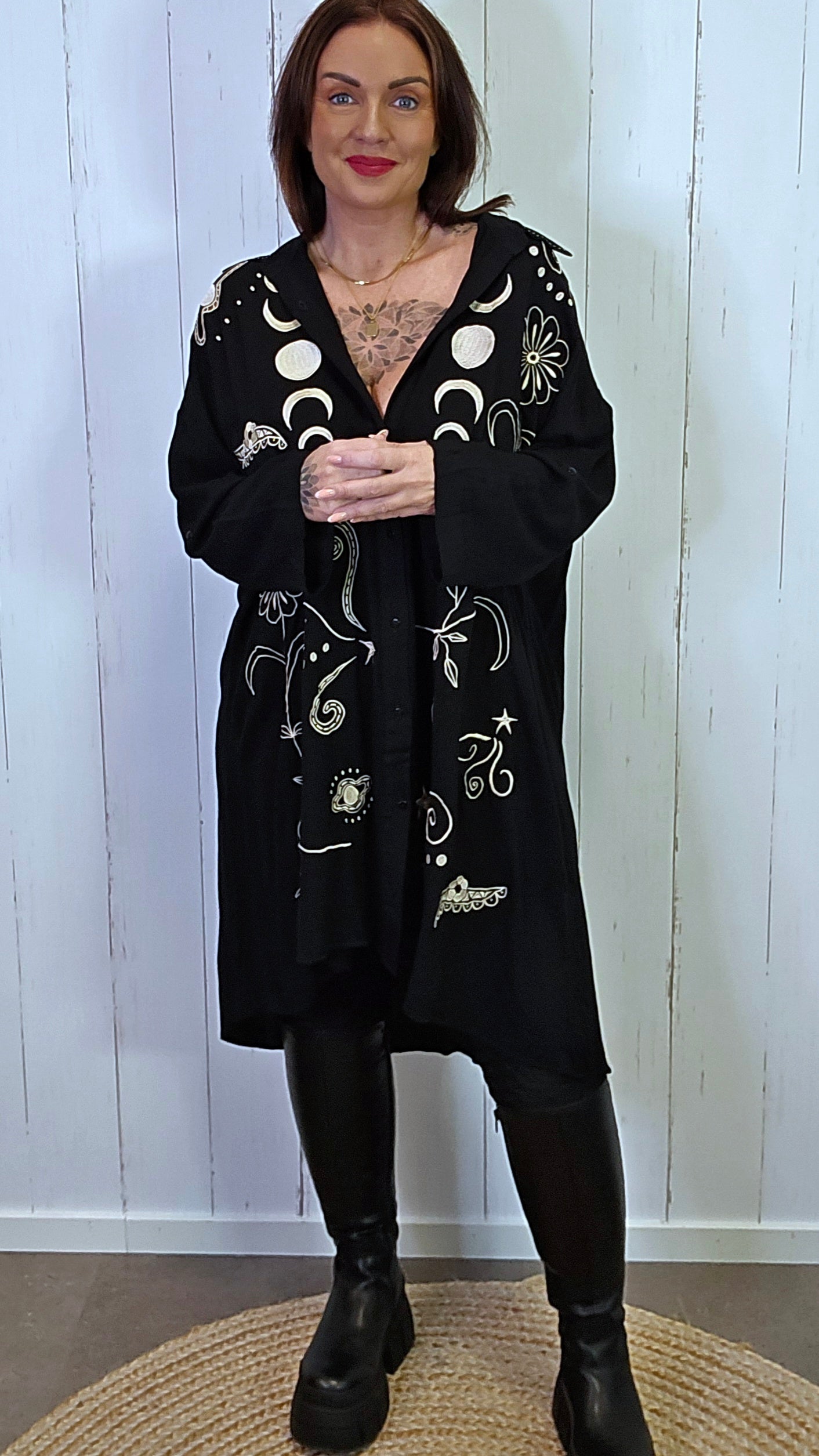 Sofia brodert skjorte sort