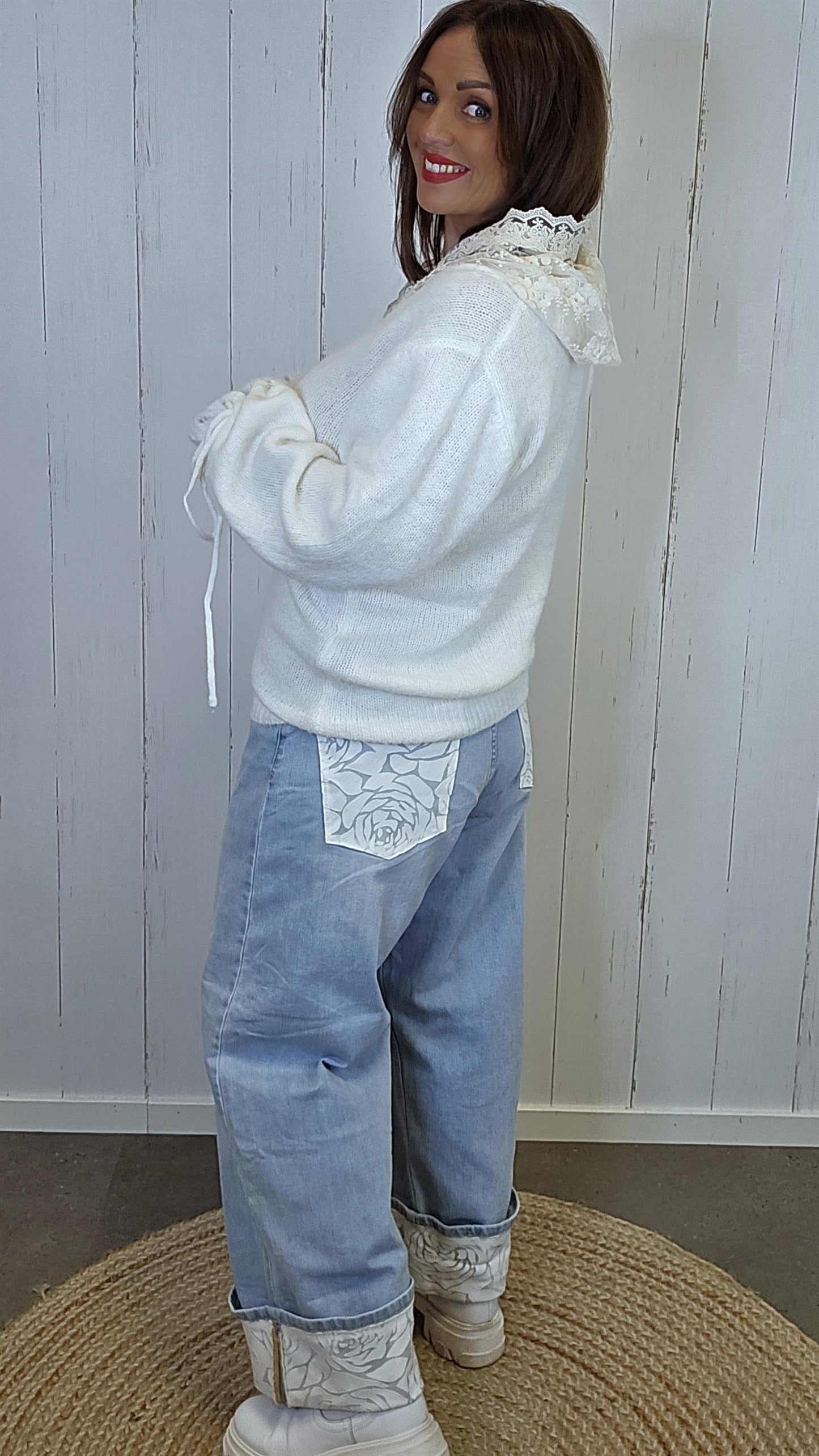 Rachel hette genser med blonder