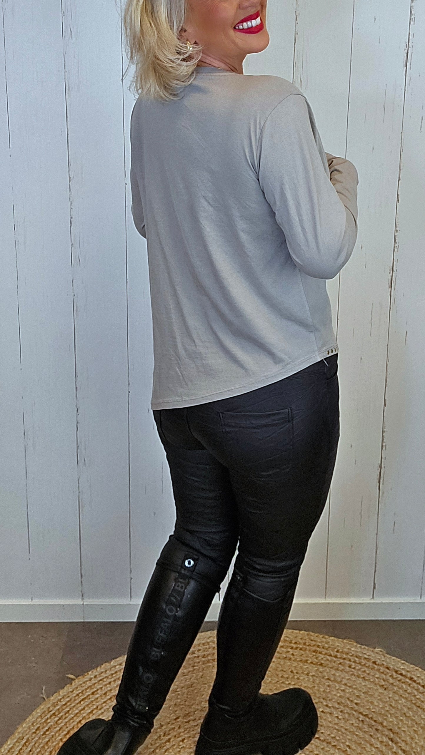 Tina topp med nagler Taupe